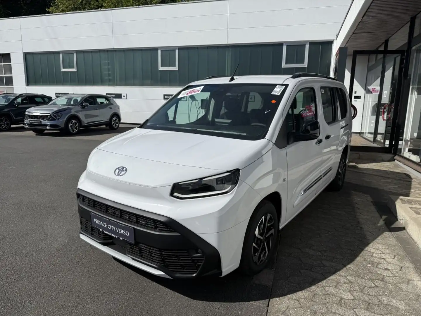 Toyota Proace City Verso 1.5 L2 Aut Team D 7-Sitzer White - 2