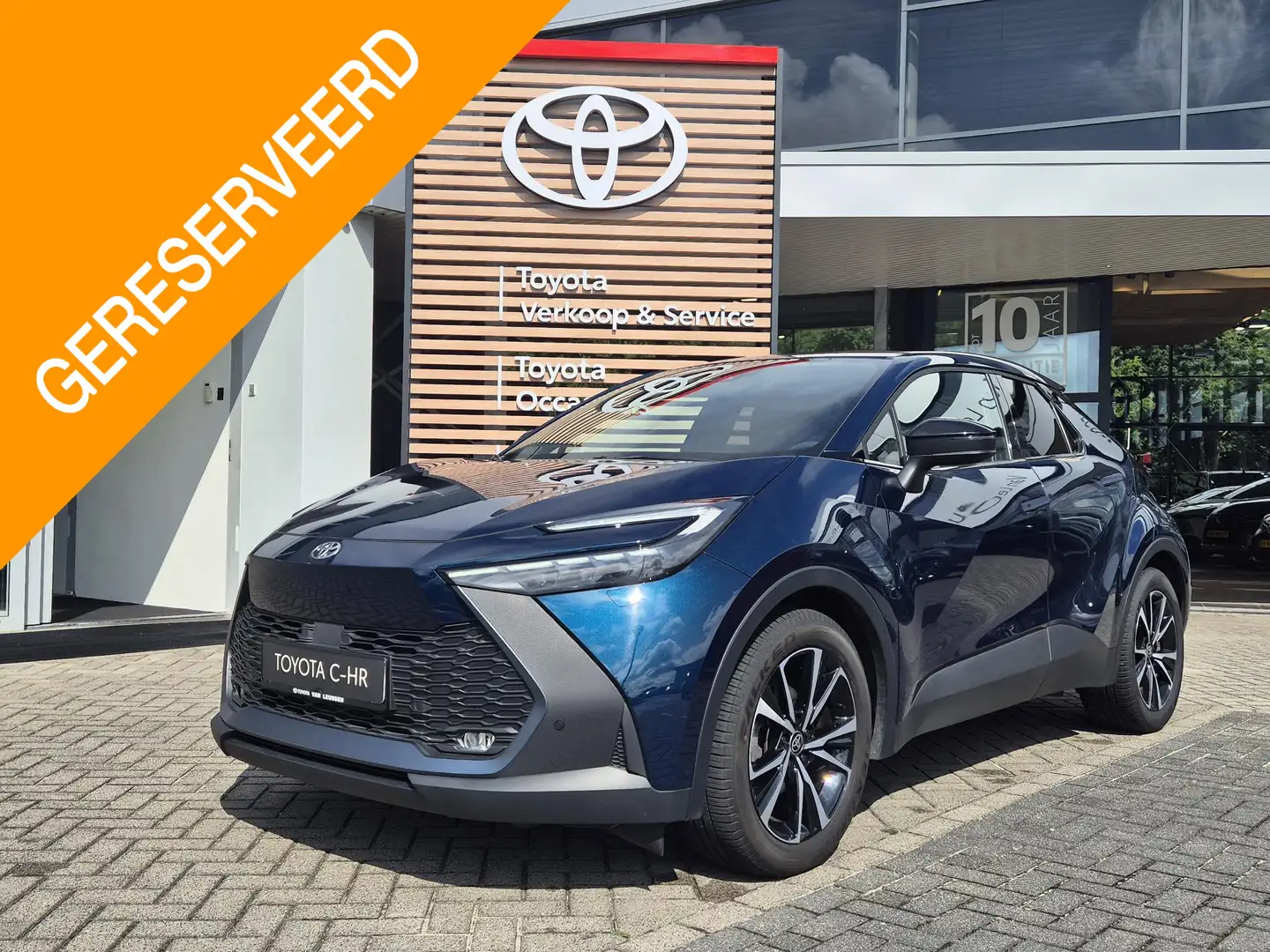 Toyota C-HR 1.8 Hybrid 140 First Edition Bleu - 1