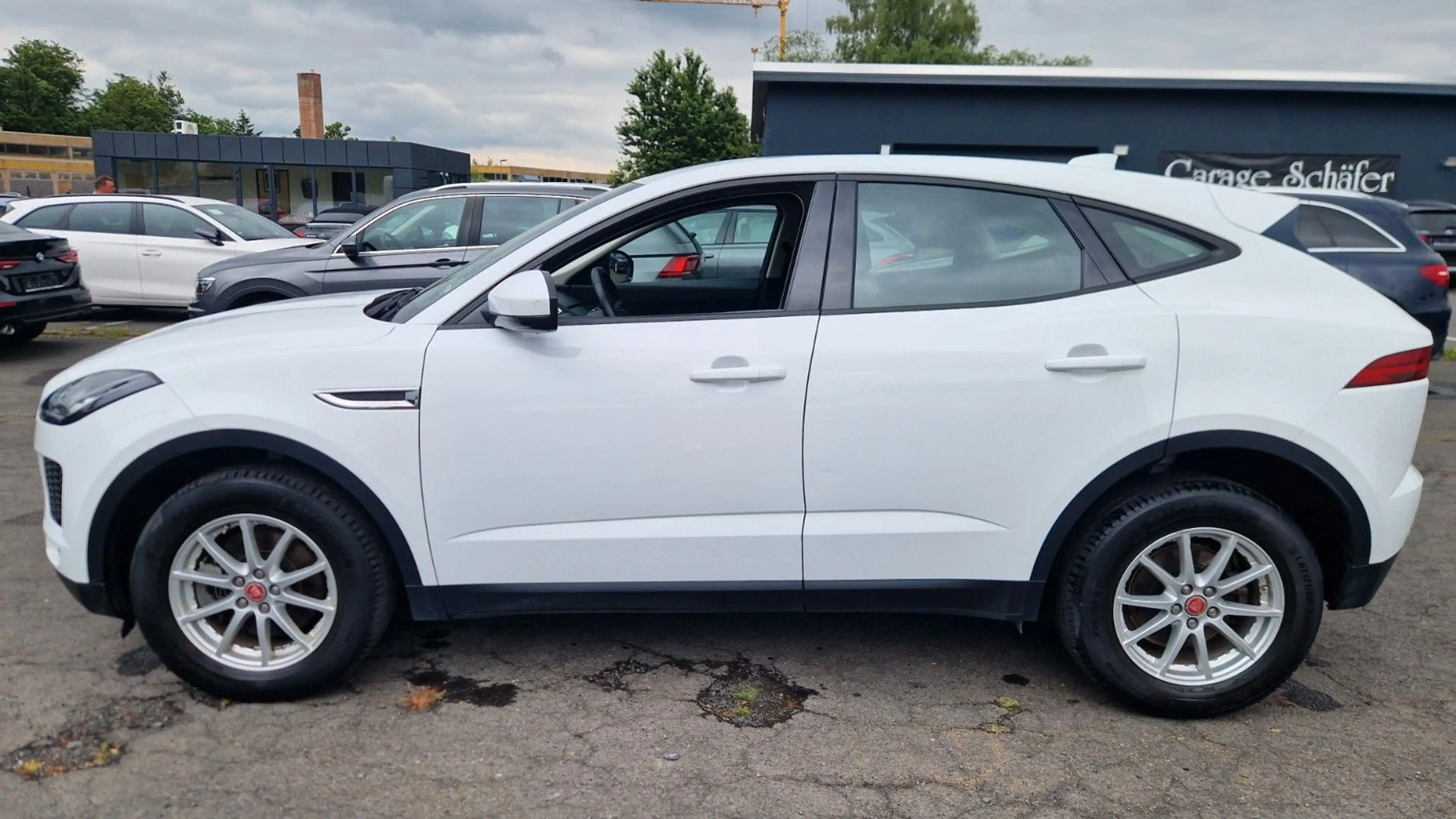 Jaguar E-Pace E-PACE AWD Kamera Navigation LED — photo 4