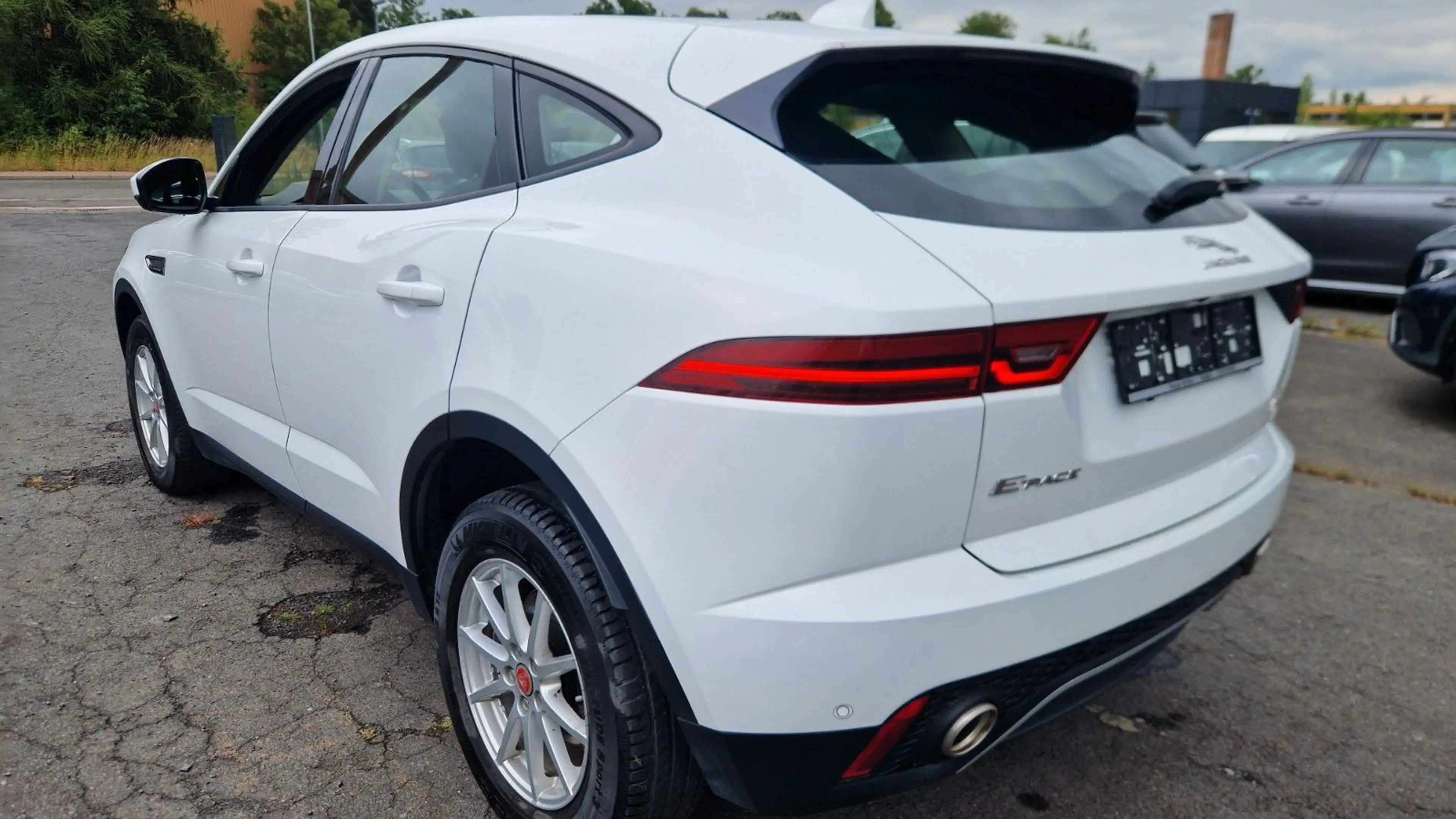 Jaguar E-Pace E-PACE AWD Kamera Navigation LED — photo 5