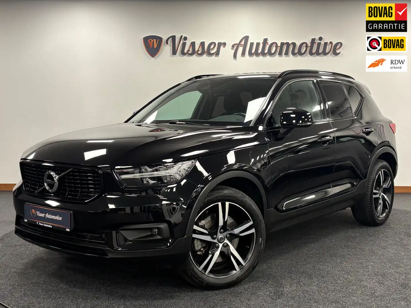 Volvo XC40 1.5 T5 Recharge*Plug-in*R-Design*Camera*Cruise-Con Zwart - 1