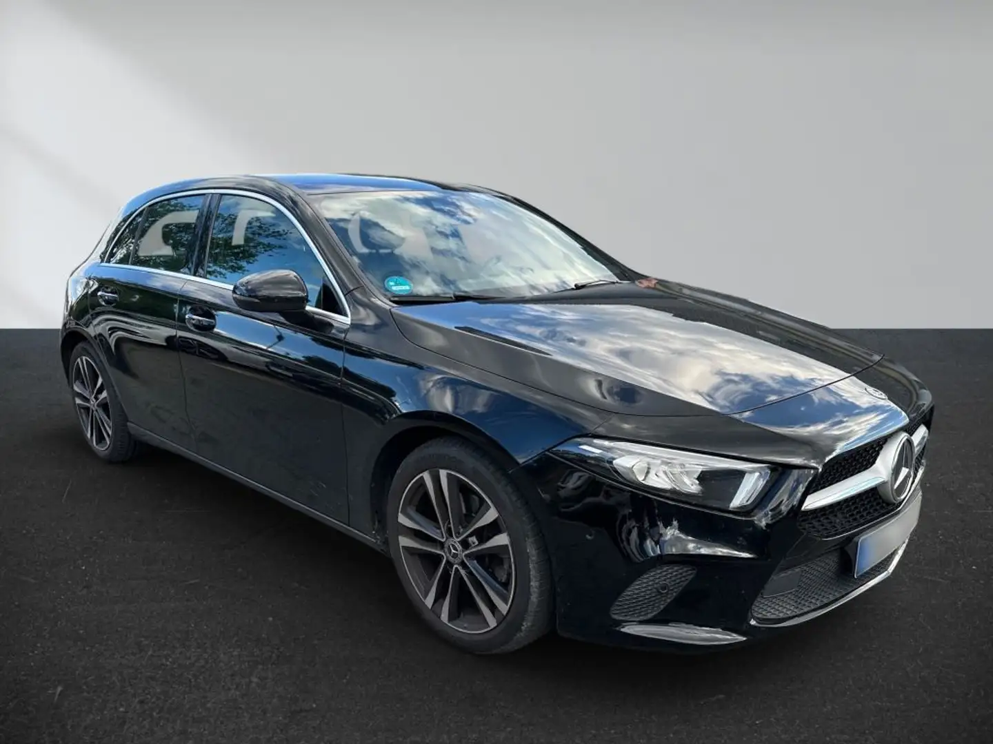 Mercedes-Benz A 220 7G-DCT Edition 19 Navi SR+WR Junge Sterne Schwarz - 2