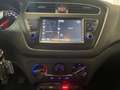 Hyundai i20 1.2i Twist TechnoPack | GPS, camera, cruise,... | Zilver - thumbnail 20