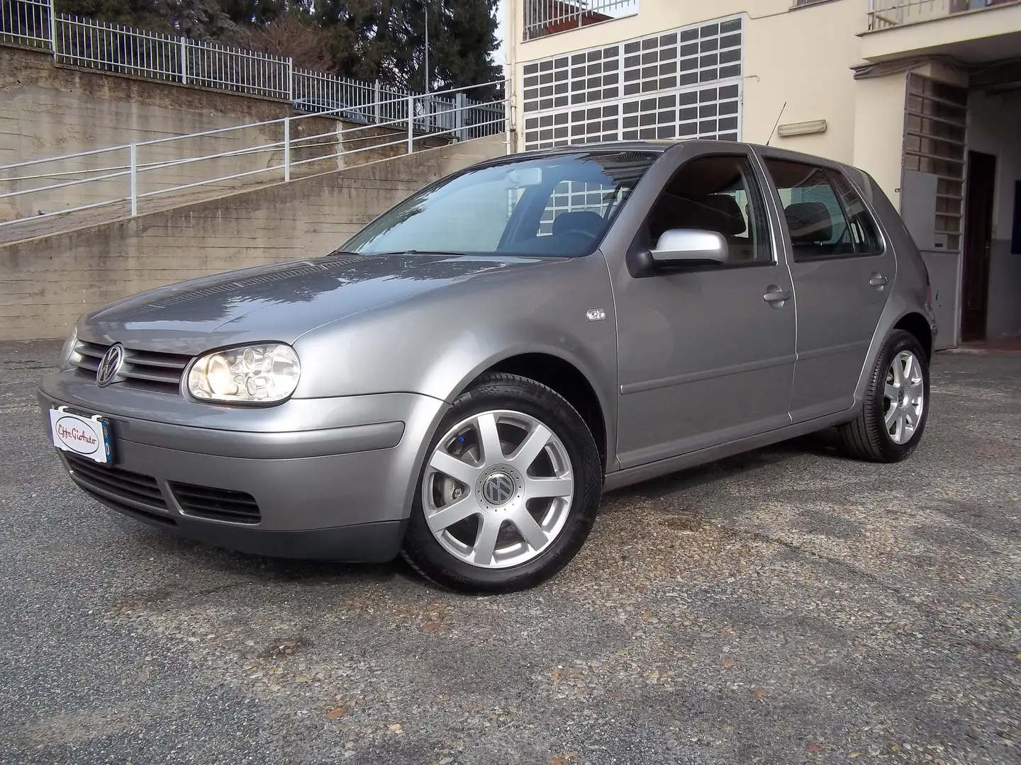 Volkswagen Golf IV Highline 5p 1.6 16v Uniproprietario Grau - 1