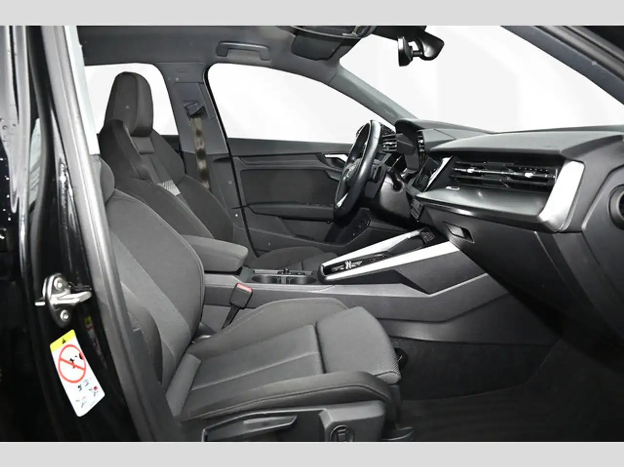 Audi A3 Sportback 45 TFSI e S line Navi Assist-Paket AC 6
