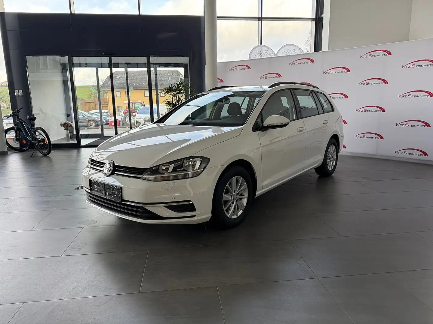 Volkswagen Golf Variant Comfortline 1,6 TDI SCR Weiß - 1