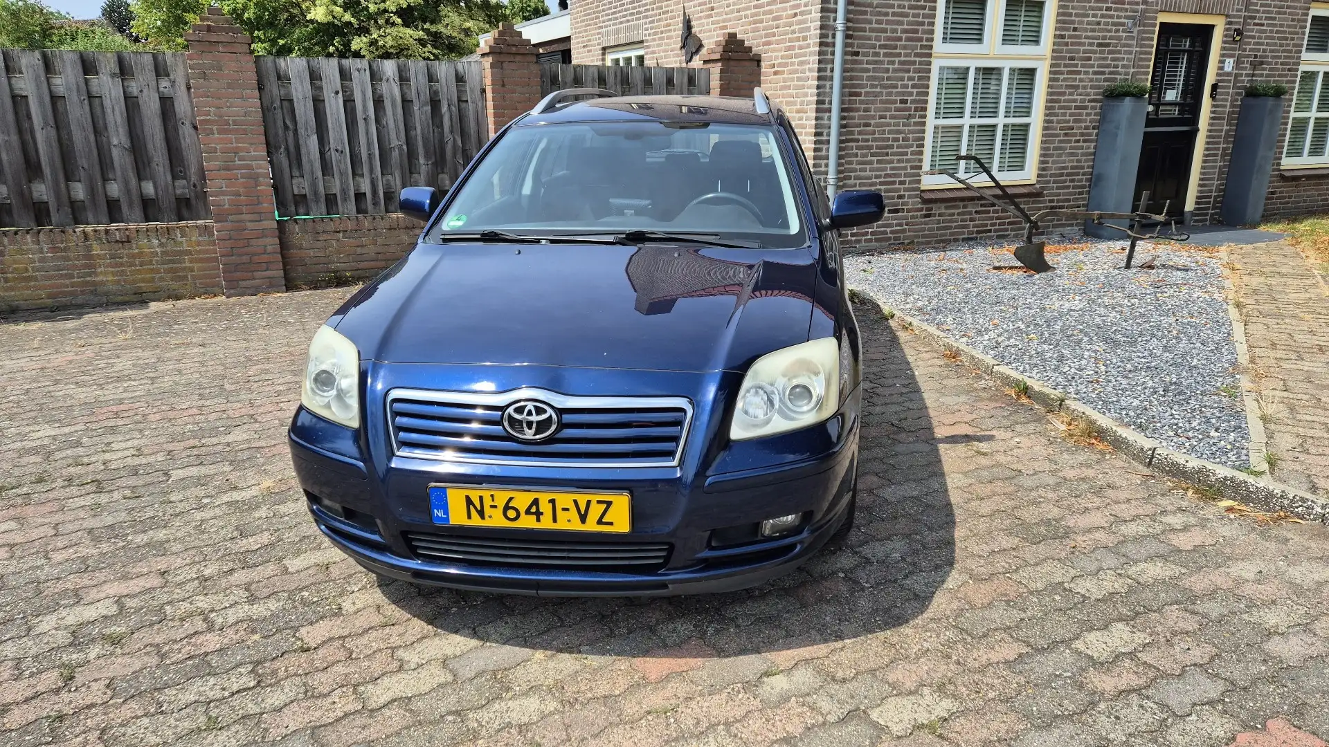 Toyota Avensis 2.0 VVTi Linea Sol Albastru - 2