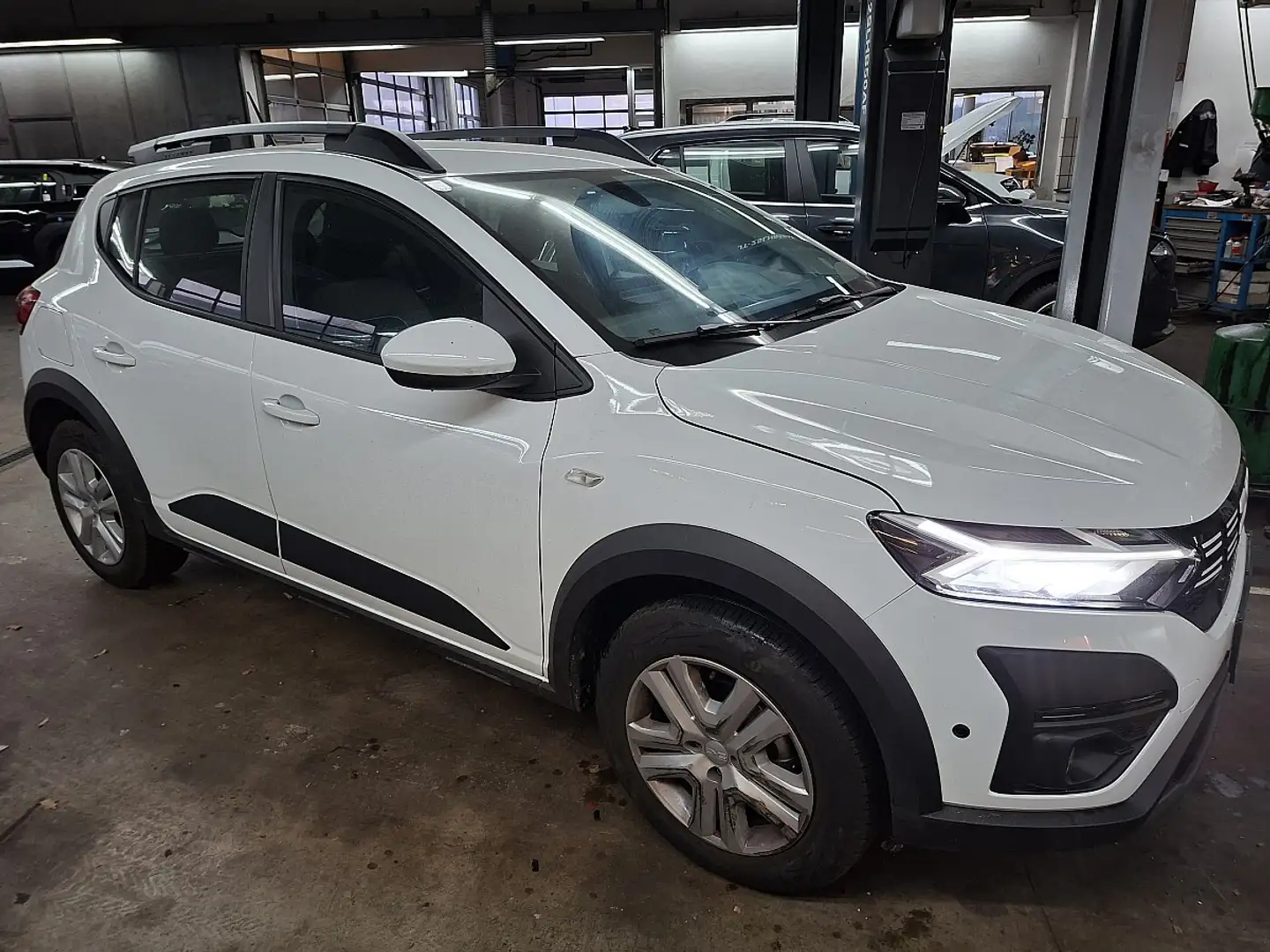 Dacia Sandero Stepway Expression TCe 90 Blanc - 2