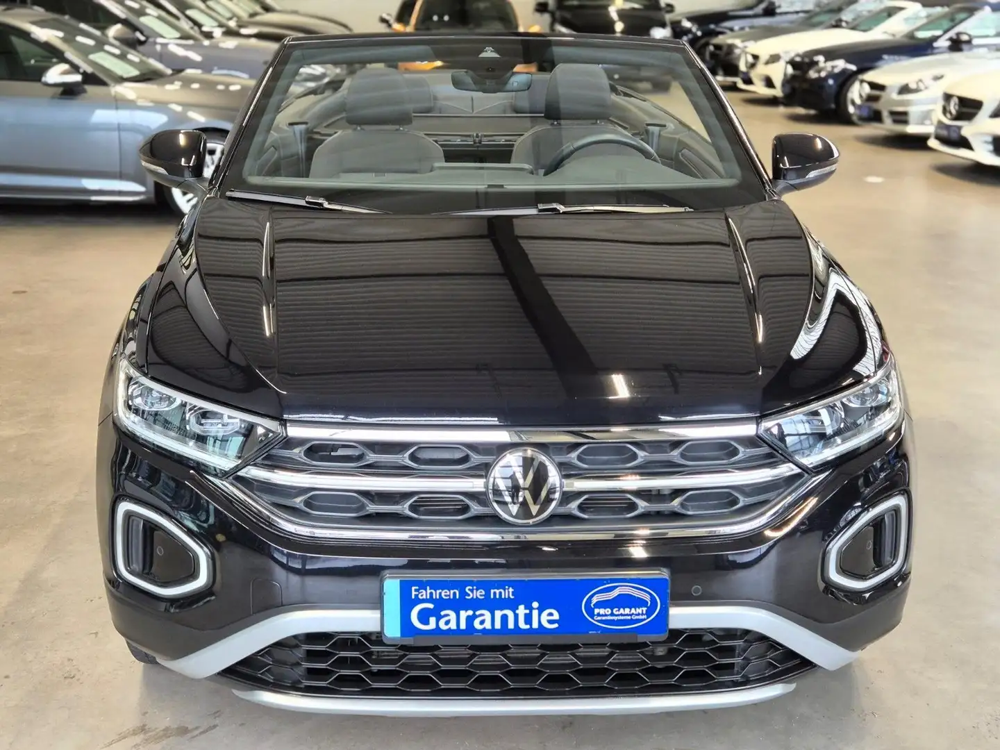 Volkswagen T-Roc T-ROC CABRIO FACELIFT NAVI SITZHZ CAMERA IQLIGHT Zwart - 2