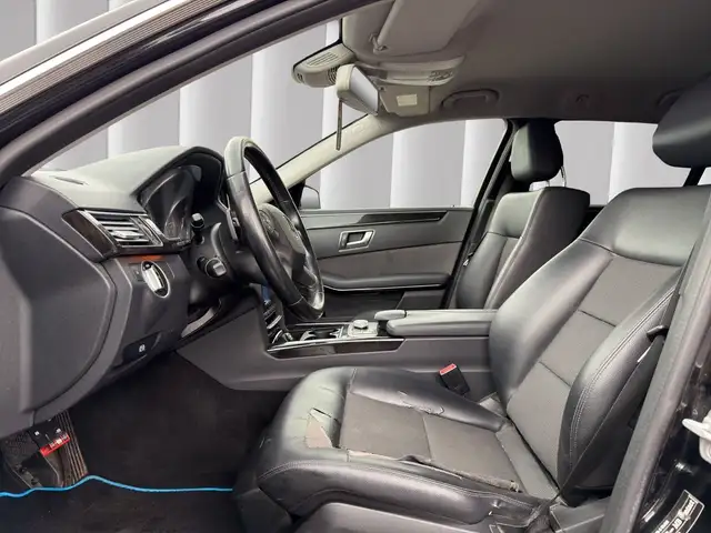 Mercedes-Benz E view 10