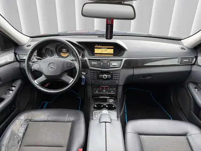 Mercedes-Benz E view 11