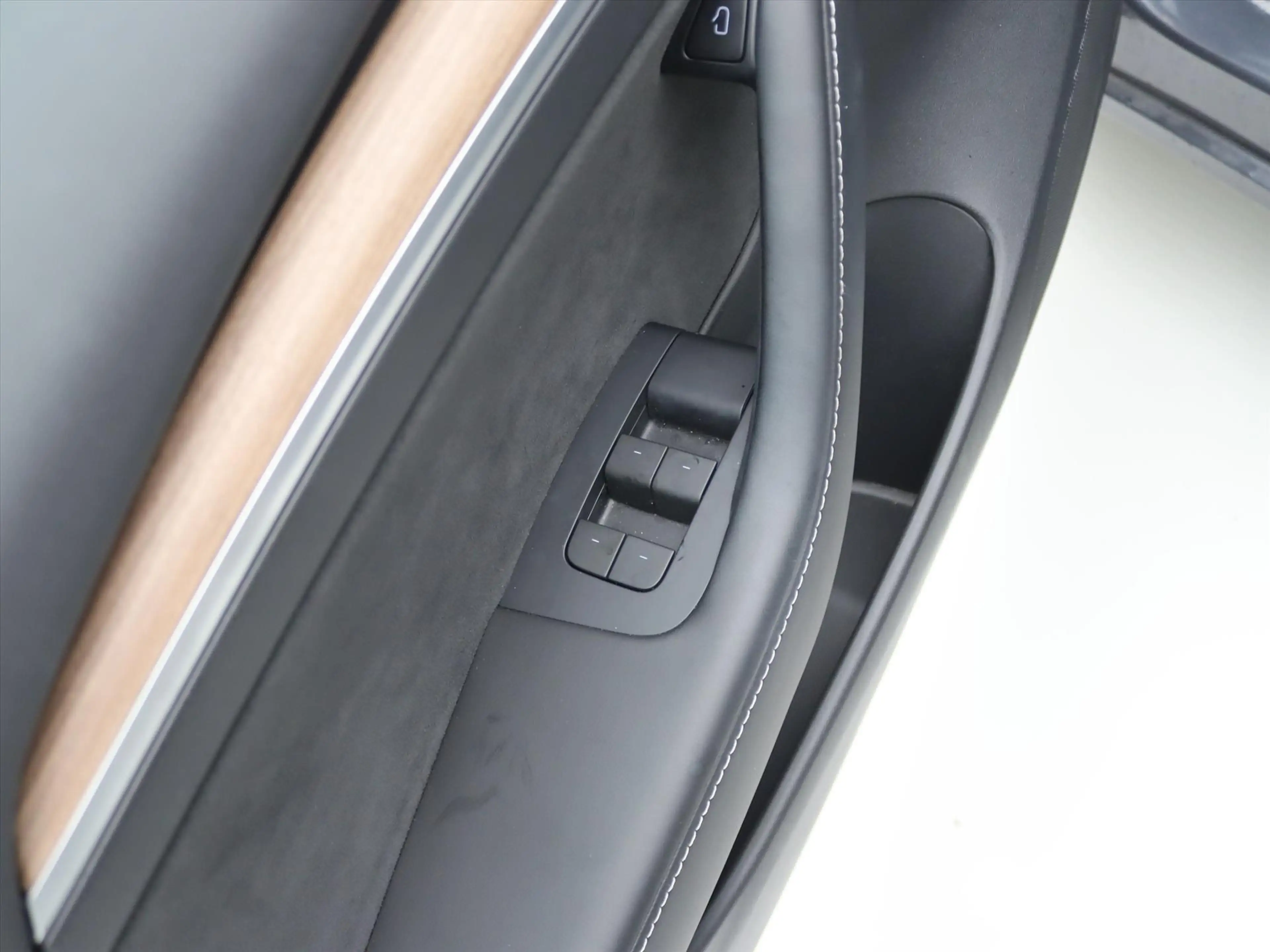 Tesla Model 3 Standard RWD Plus UPGRADE 95.7% SoH [ TREKHAAK+LFP — photo 31