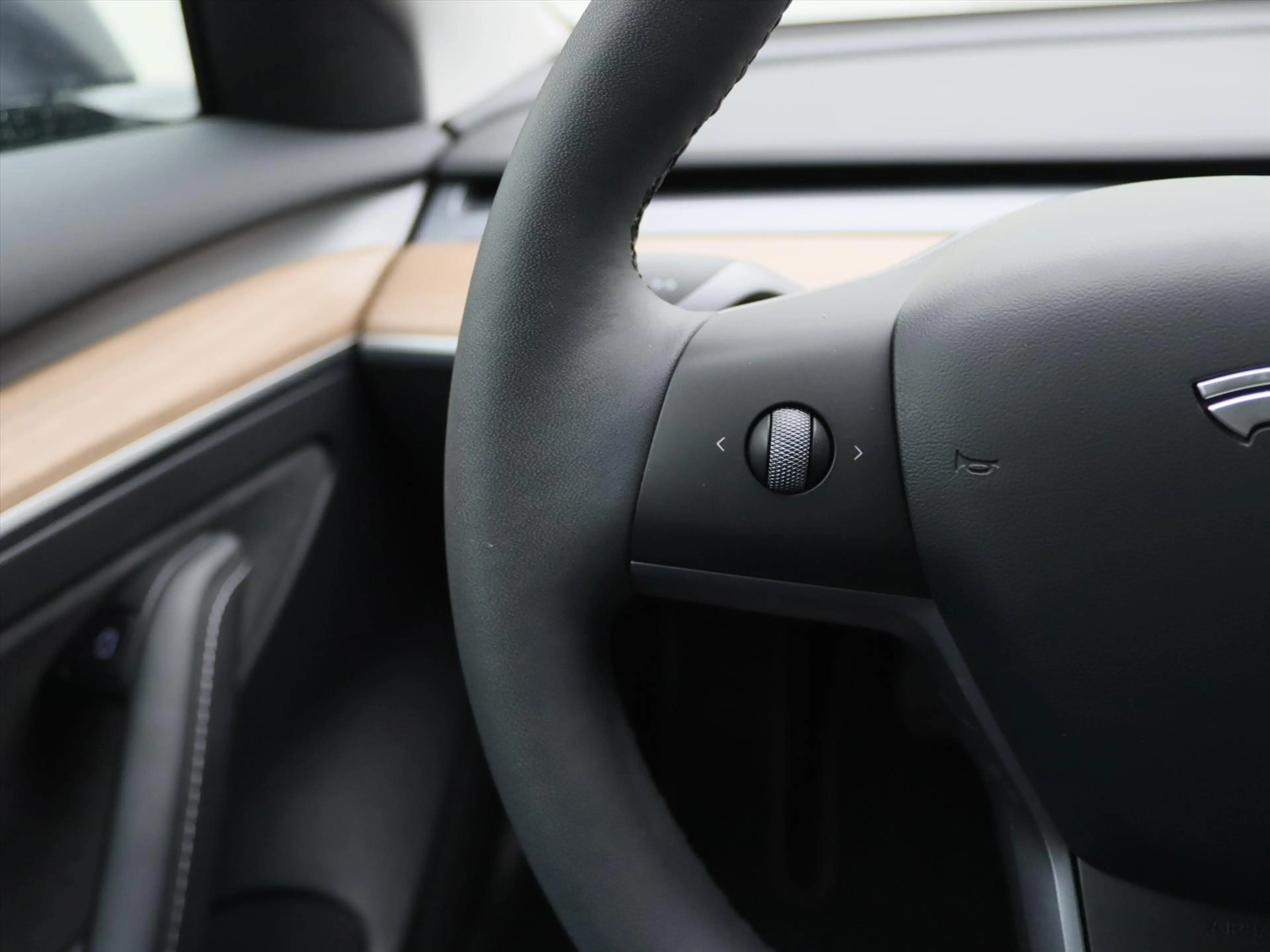 Tesla Model 3 Standard RWD Plus UPGRADE 95.7% SoH [ TREKHAAK+LFP — photo 22