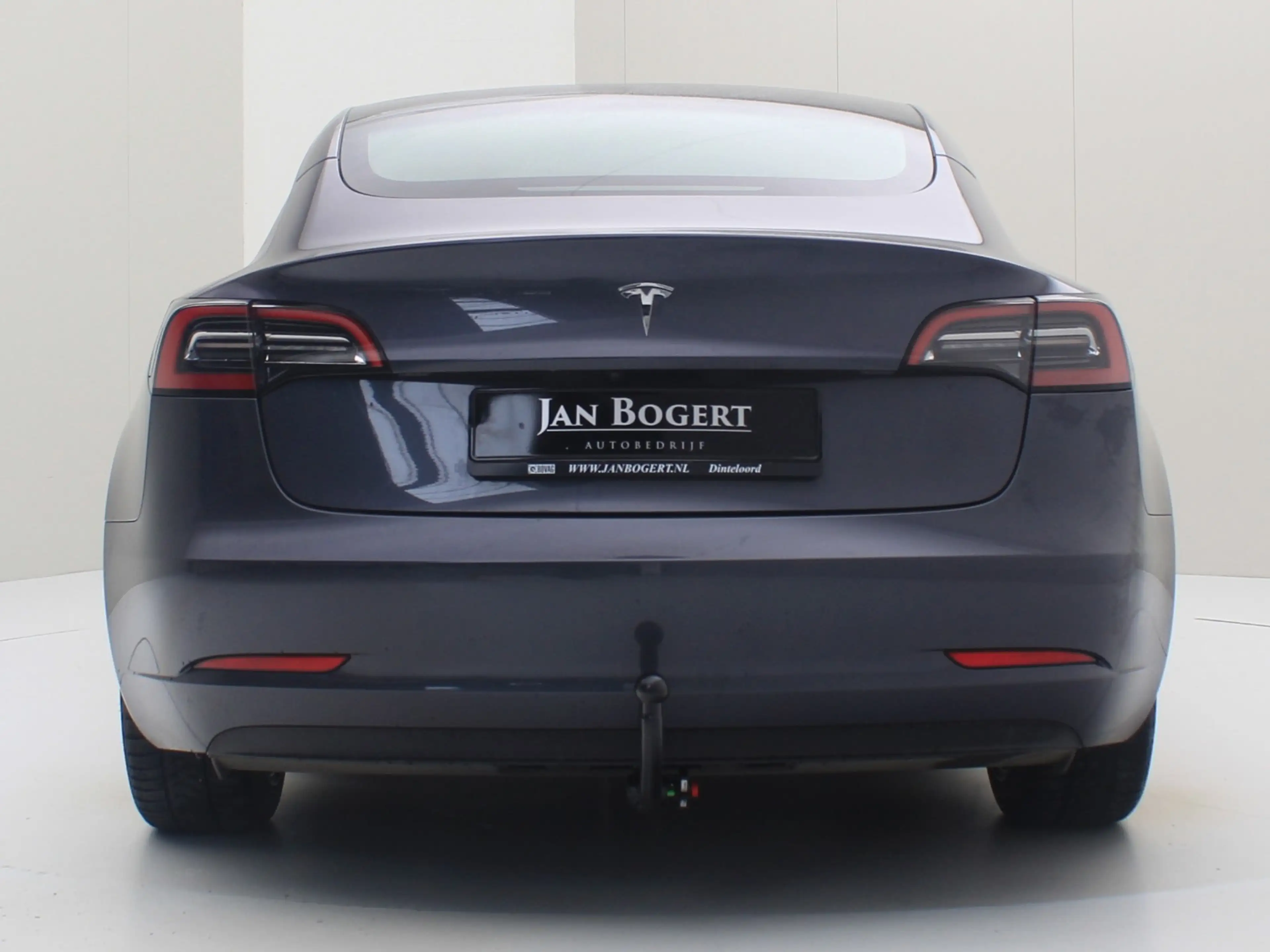 Tesla Model 3 Standard RWD Plus UPGRADE 95.7% SoH [ TREKHAAK+LFP — photo 6