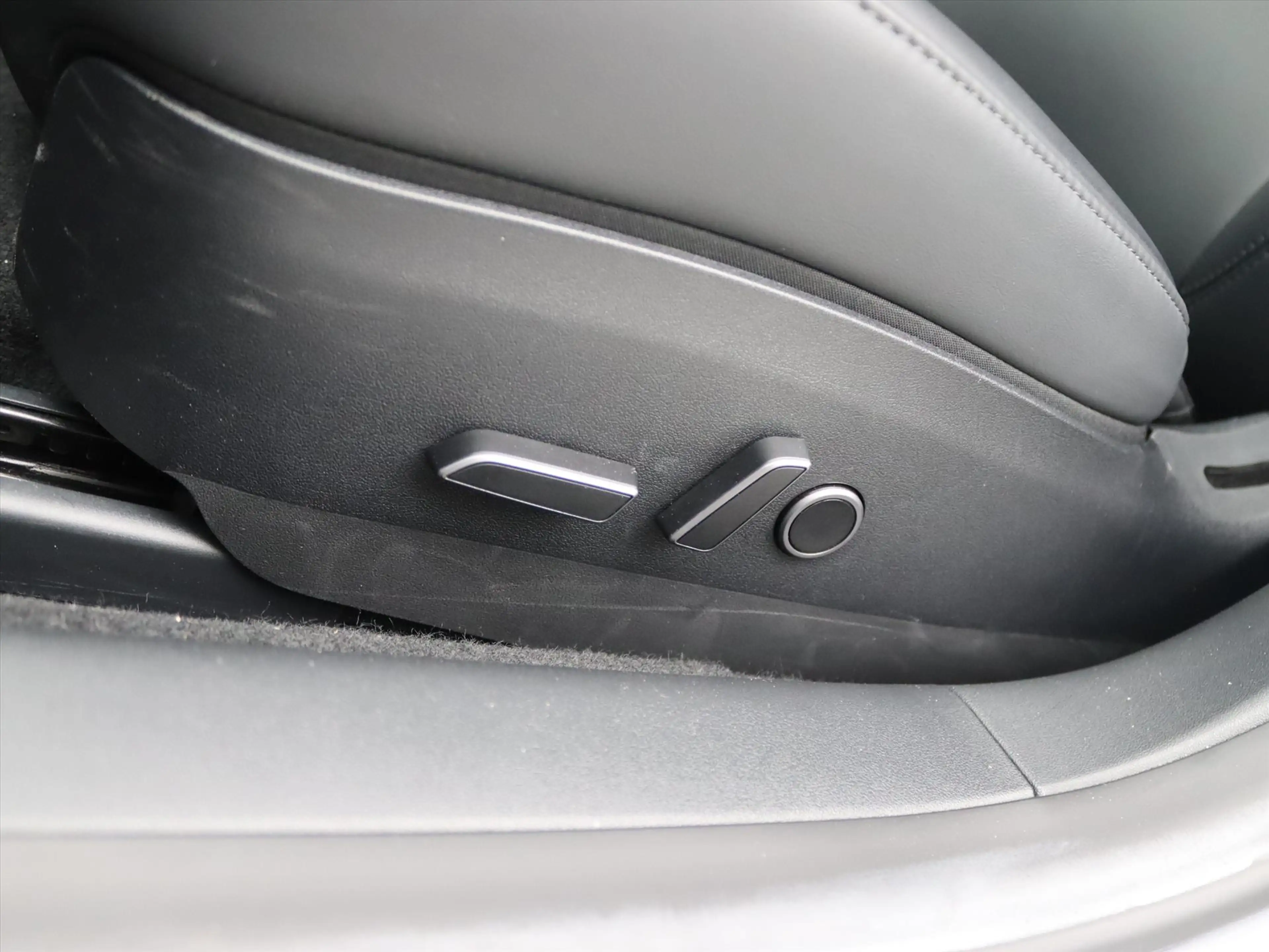 Tesla Model 3 Standard RWD Plus UPGRADE 95.7% SoH [ TREKHAAK+LFP — photo 20