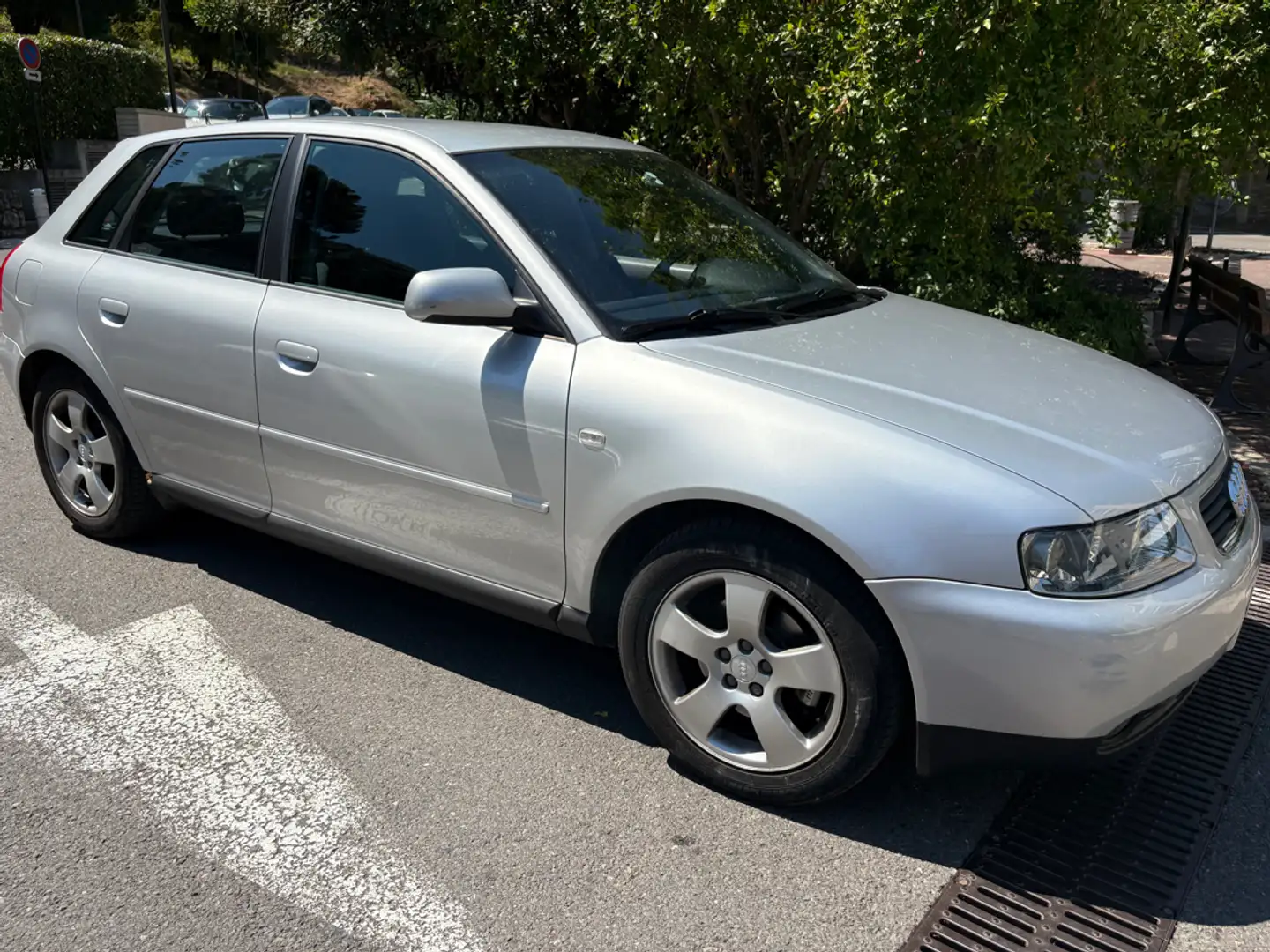 Audi A3 1.8 abiente Argent - 1