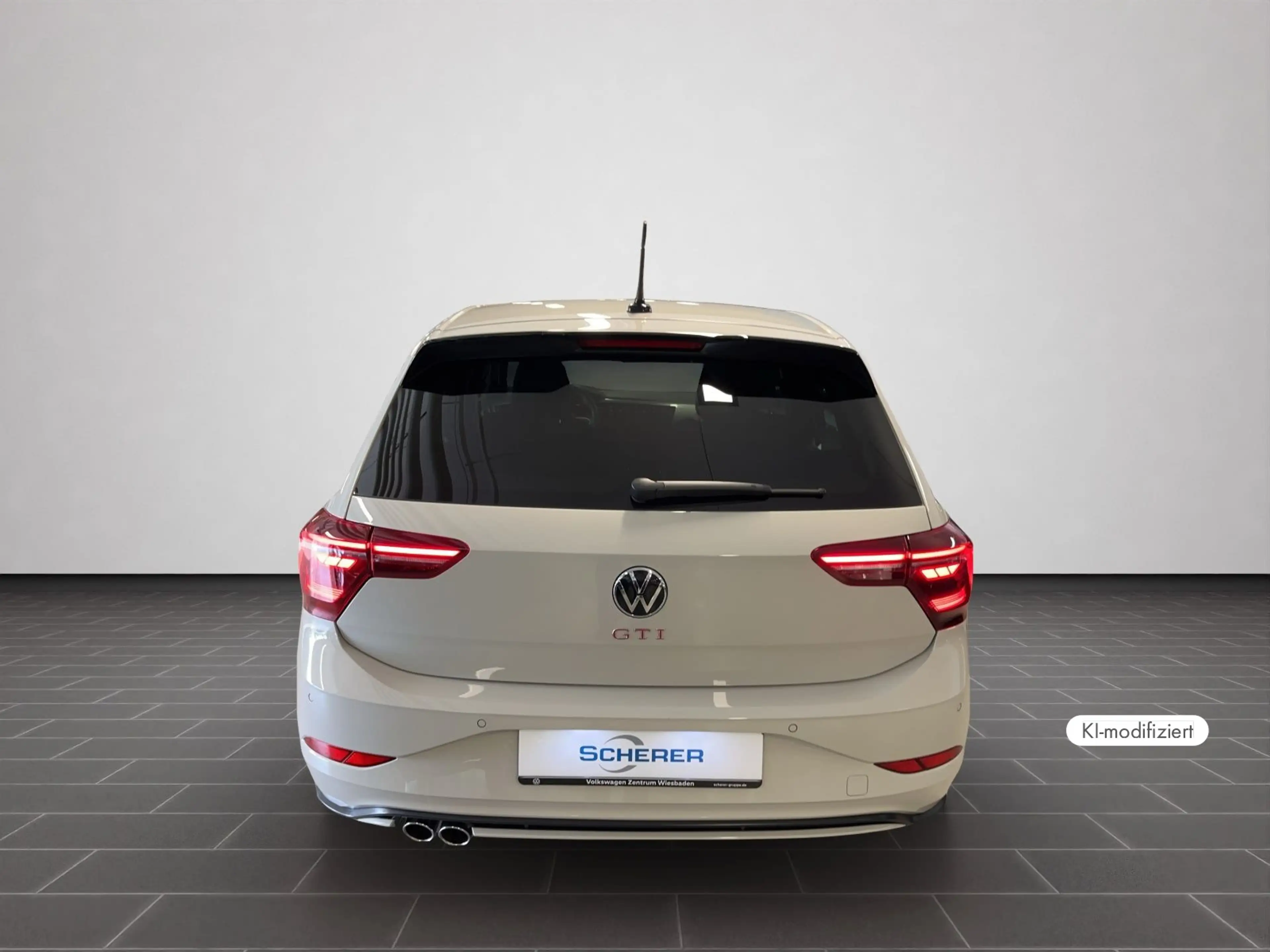 Volkswagen Polo GTI 2.0 TSI DSG — photo 6