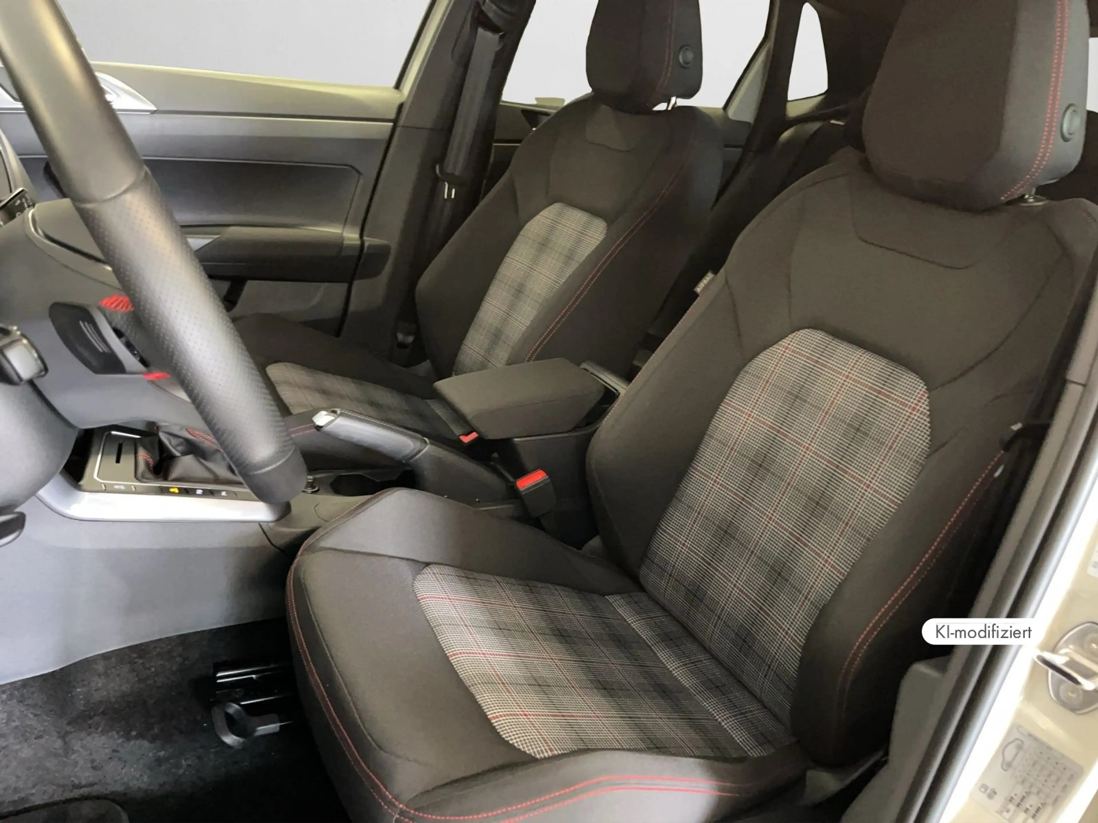 Volkswagen Polo GTI 2.0 TSI DSG — photo 12
