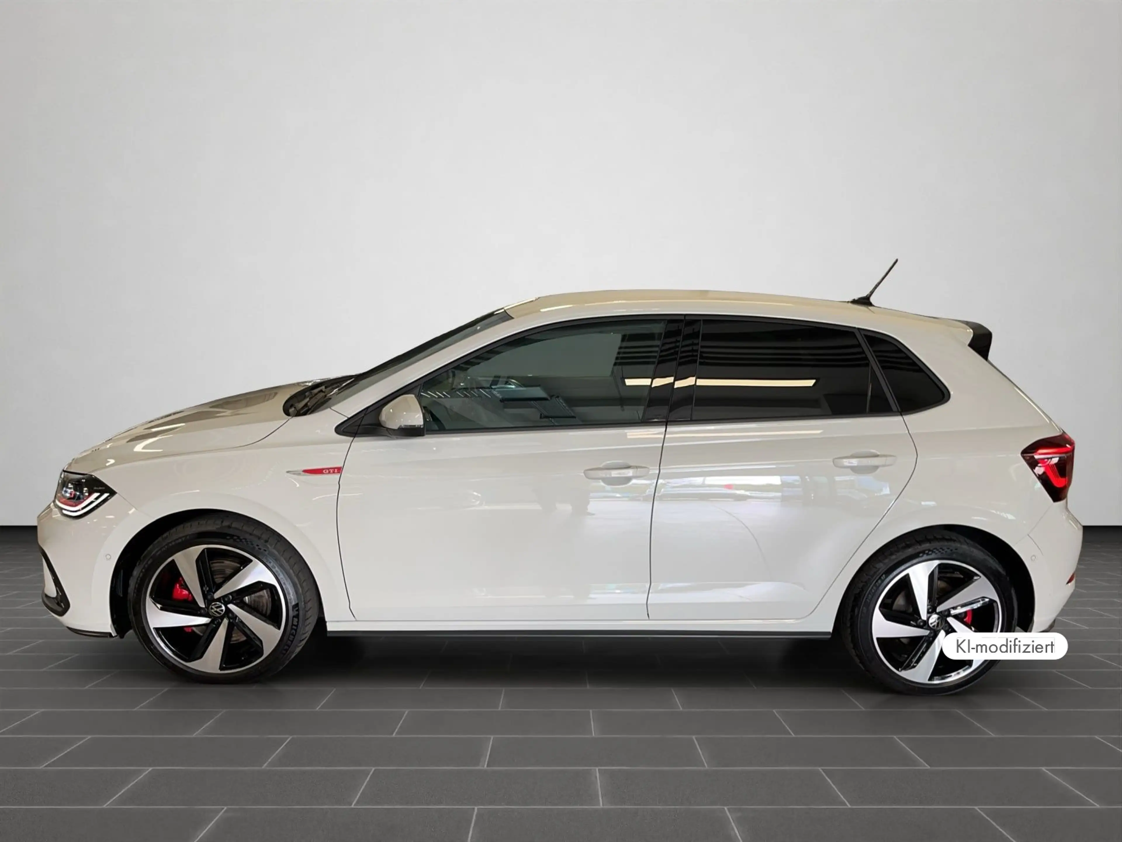 Volkswagen Polo GTI 2.0 TSI DSG — photo 7