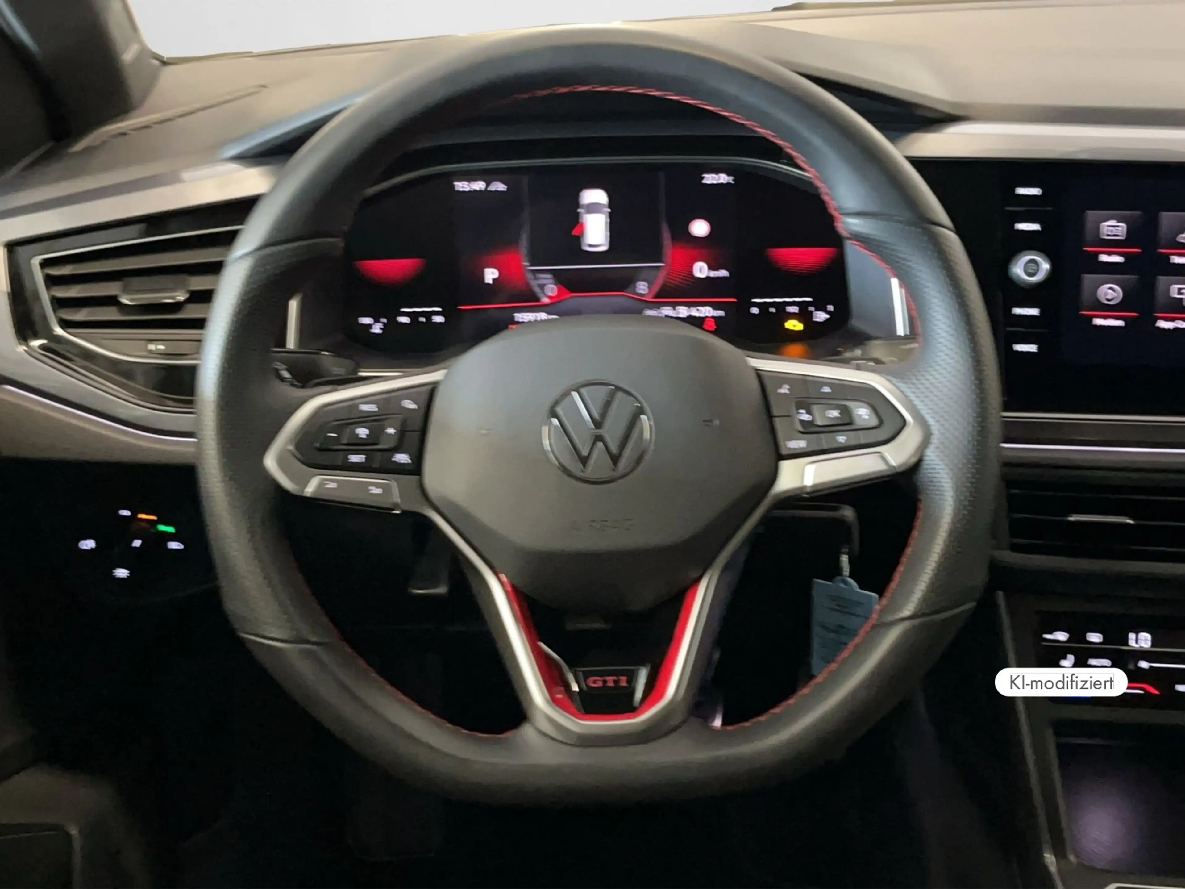 Volkswagen Polo GTI 2.0 TSI DSG — photo 9