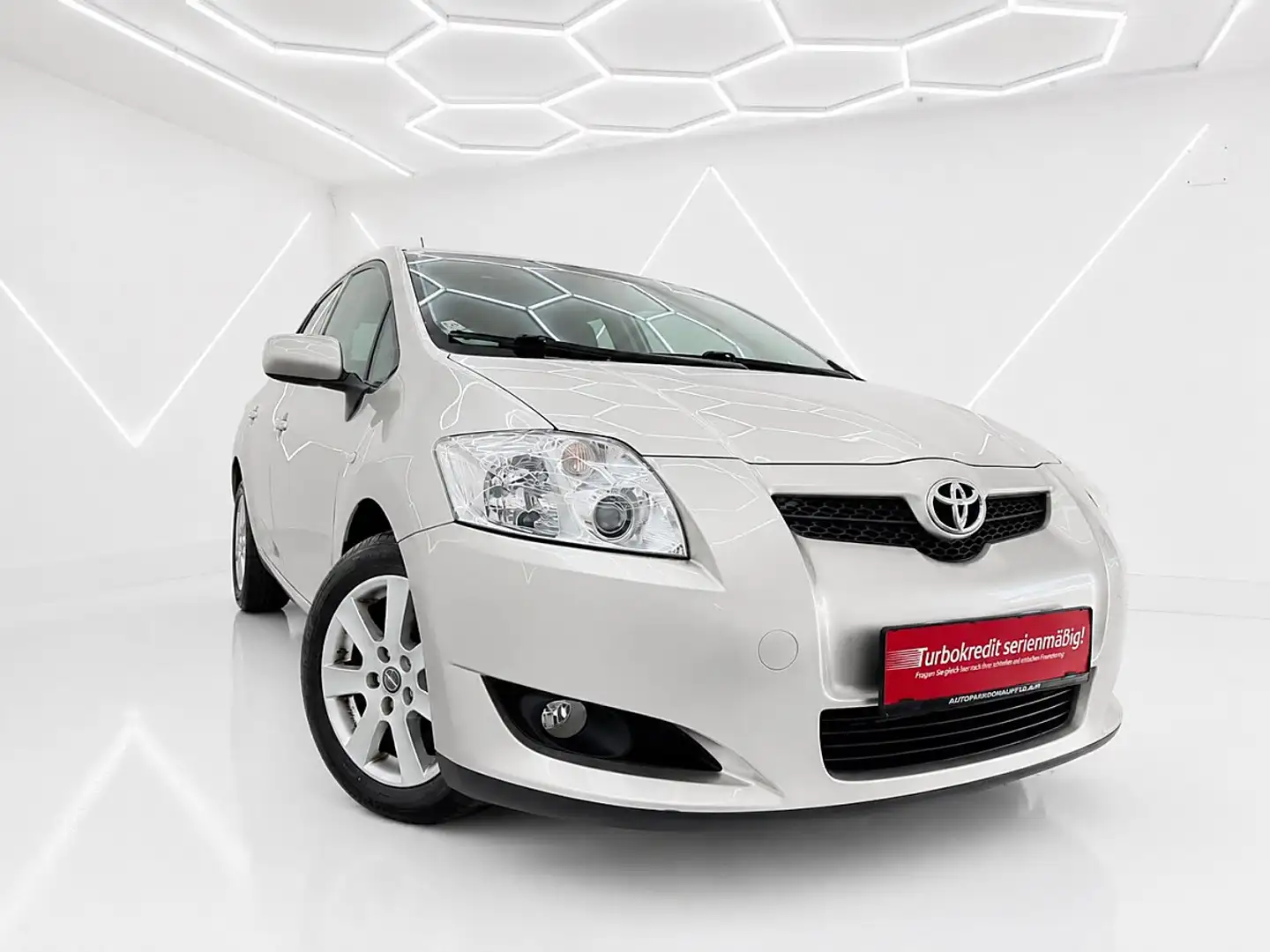 Toyota Auris 1.4 D-4D DPF Mid-Gepflegt- Grau - 2