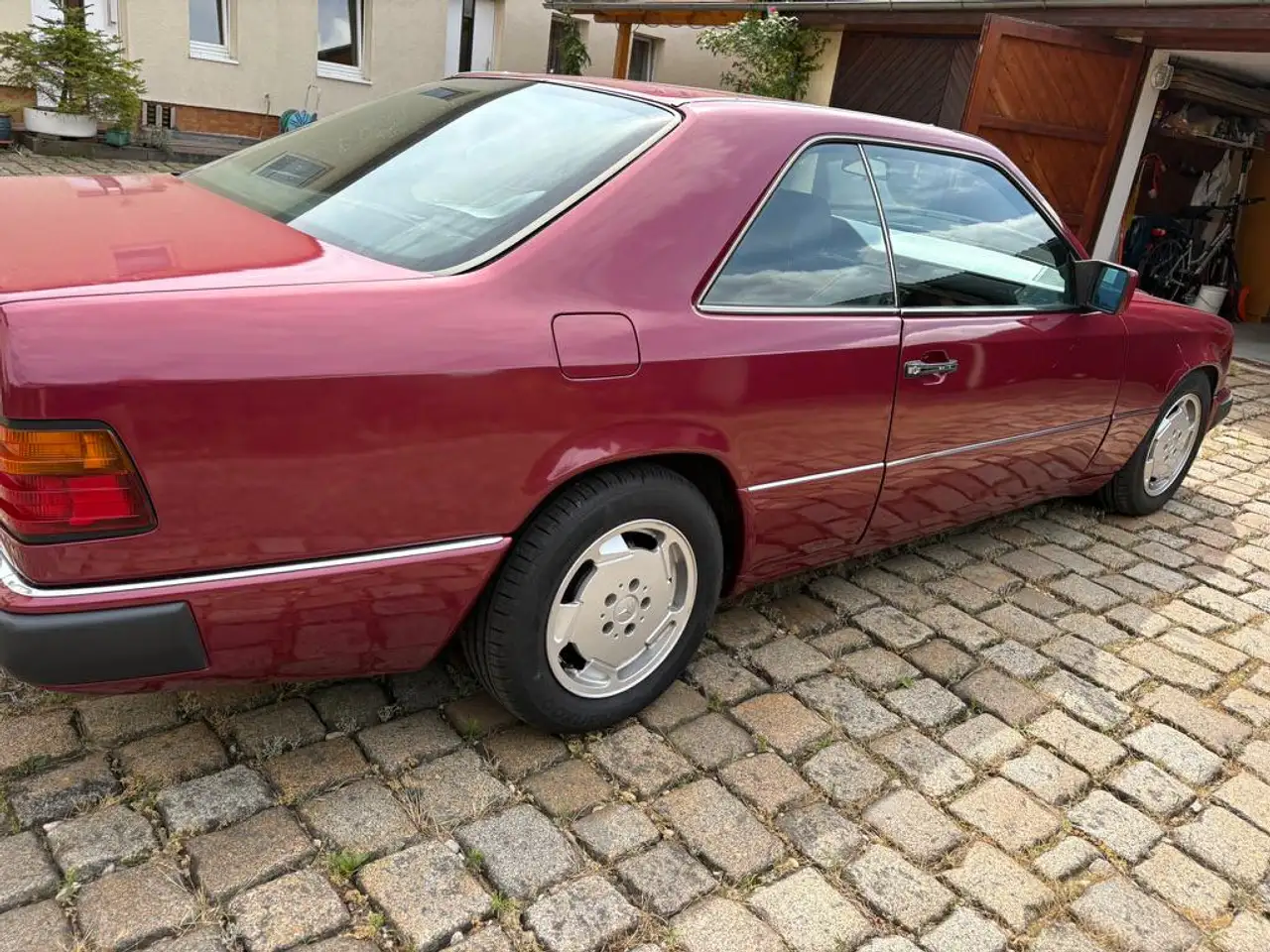 Mercedes-Benz Baureihe 124 CE-Klasse 300 CE, foto 2