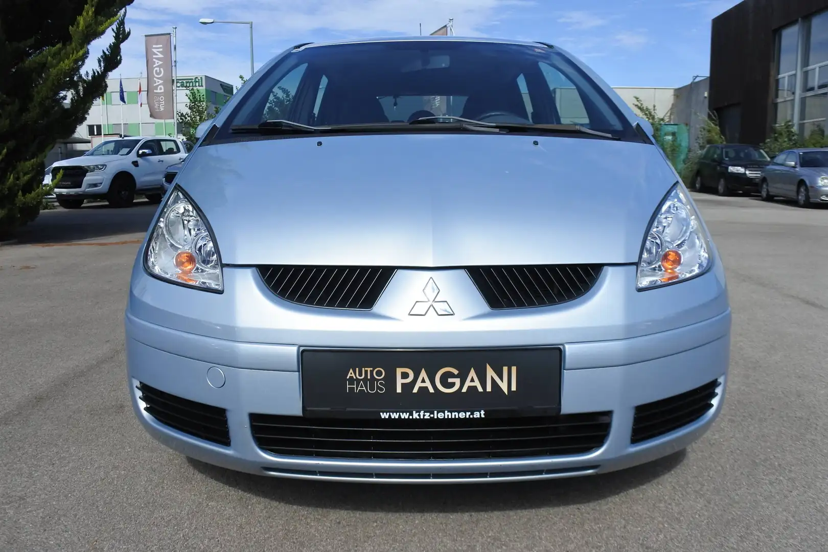 Mitsubishi Colt Colt Invite 1,3 Aut. Invite/NUR 45800KM!!/1.BESITZ Silber - 2