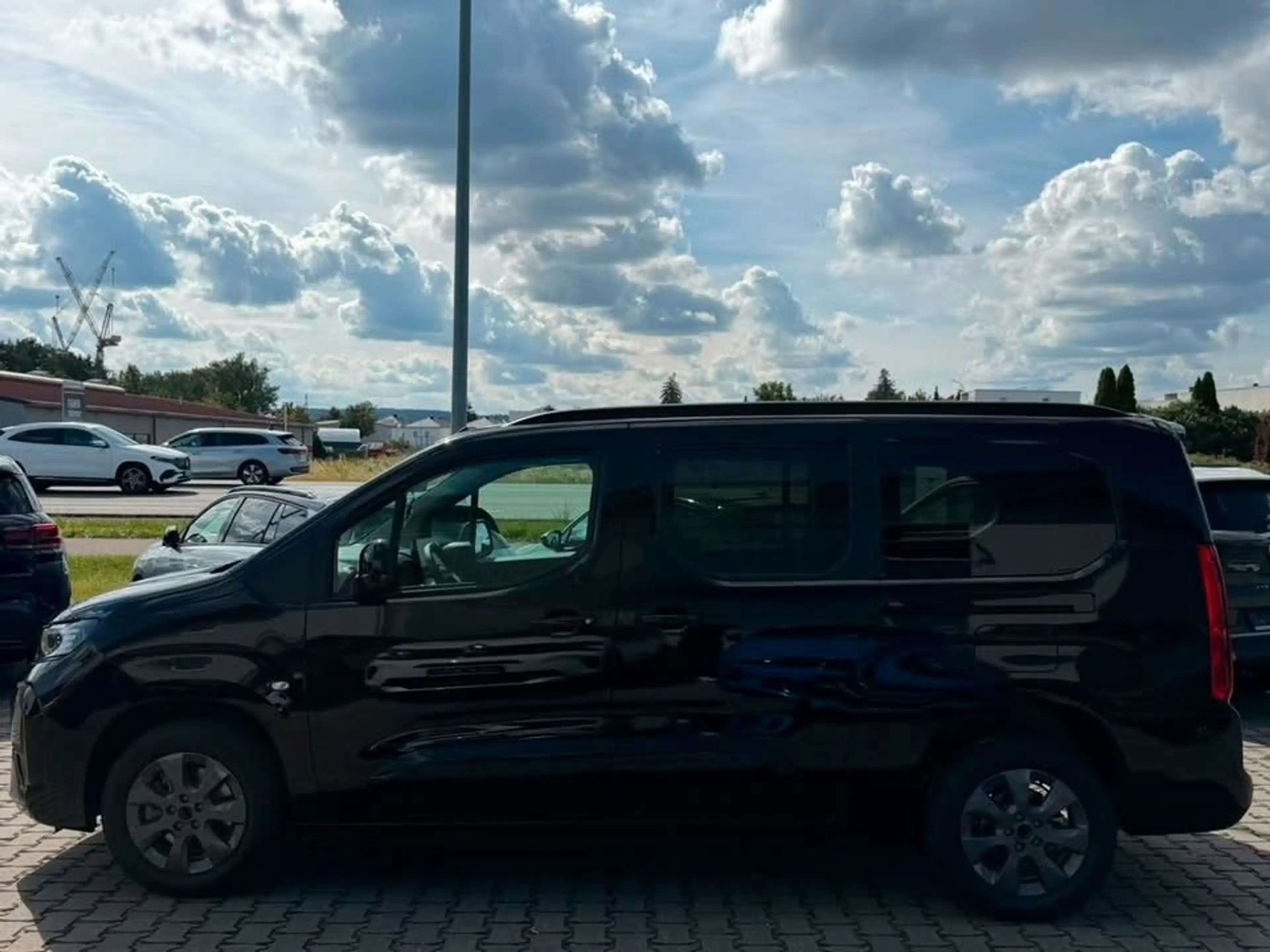 Opel Combo Life Combo XL GS 1.5 Diesel S/S 6G *CONNECT-PAKET* — photo 5
