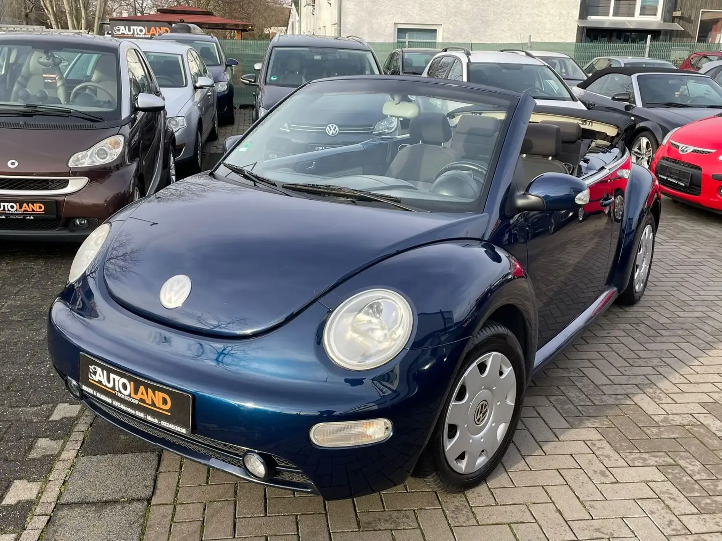 Volkswagen New Beetle Cabrio in Blau gebraucht in Troisdorf für € 4.999,-