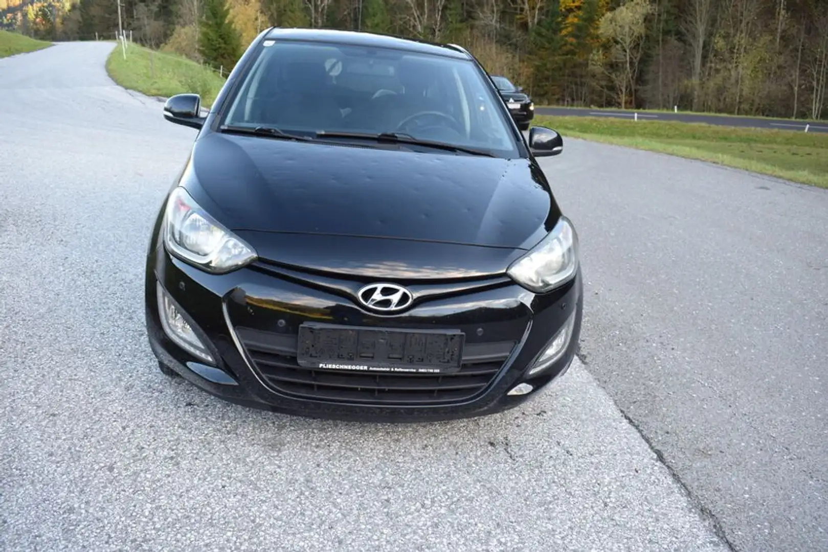 Hyundai i20 Go Schwarz - 1