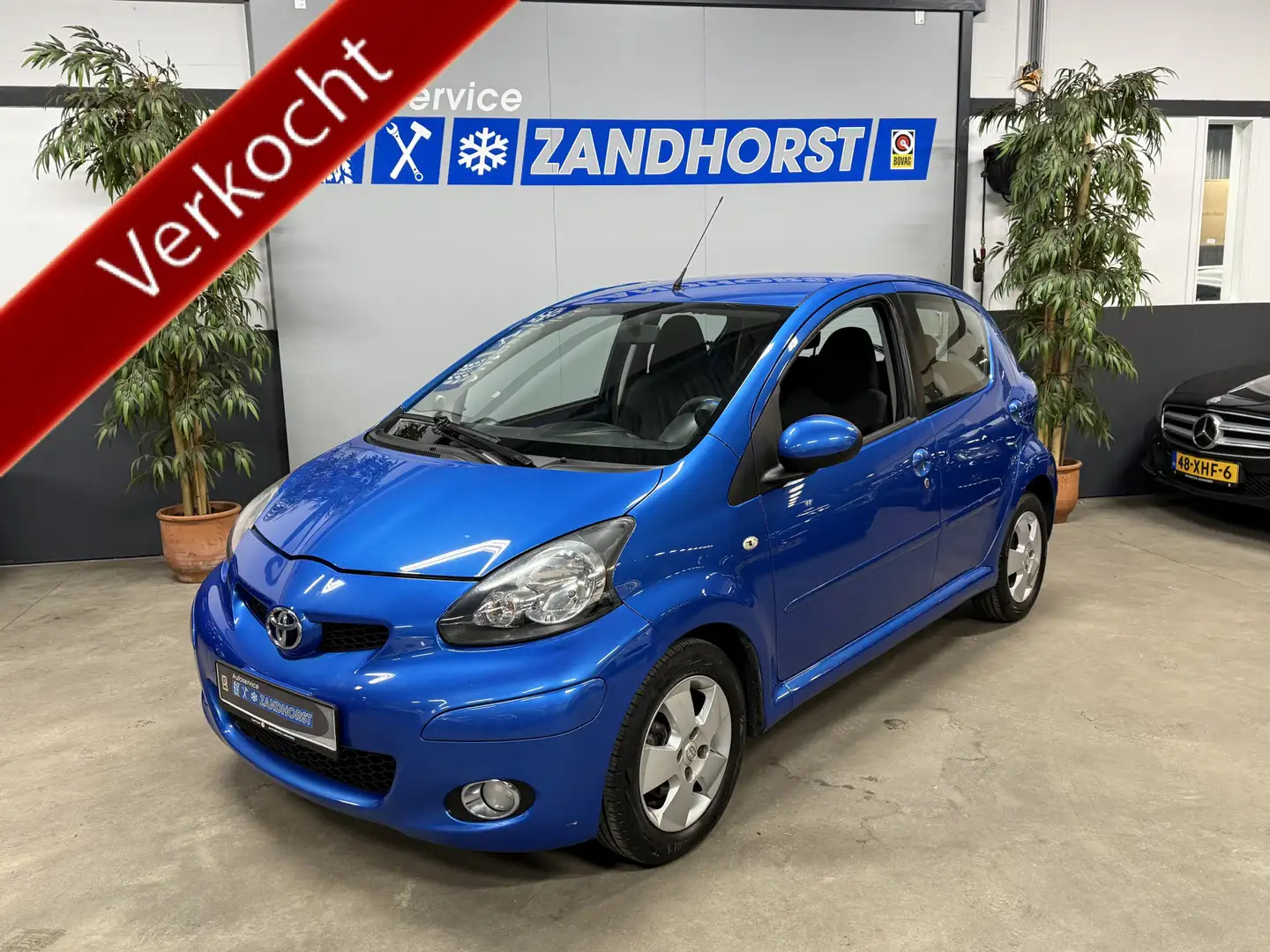 Toyota Aygo 1.0-12V Dynamic Blue // Airco // lm Velgen // El. Blau - 1