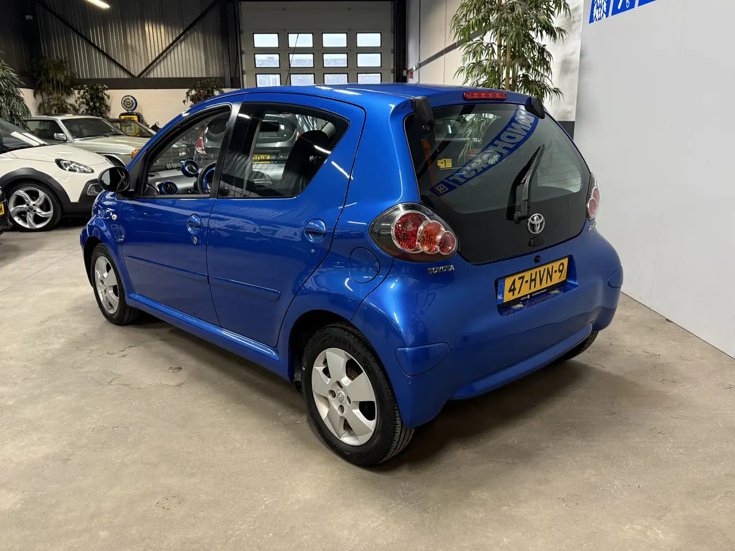 Toyota Aygo 1.0-12V Dynamic Blue // Airco // lm Velgen // El. Blauw - 2