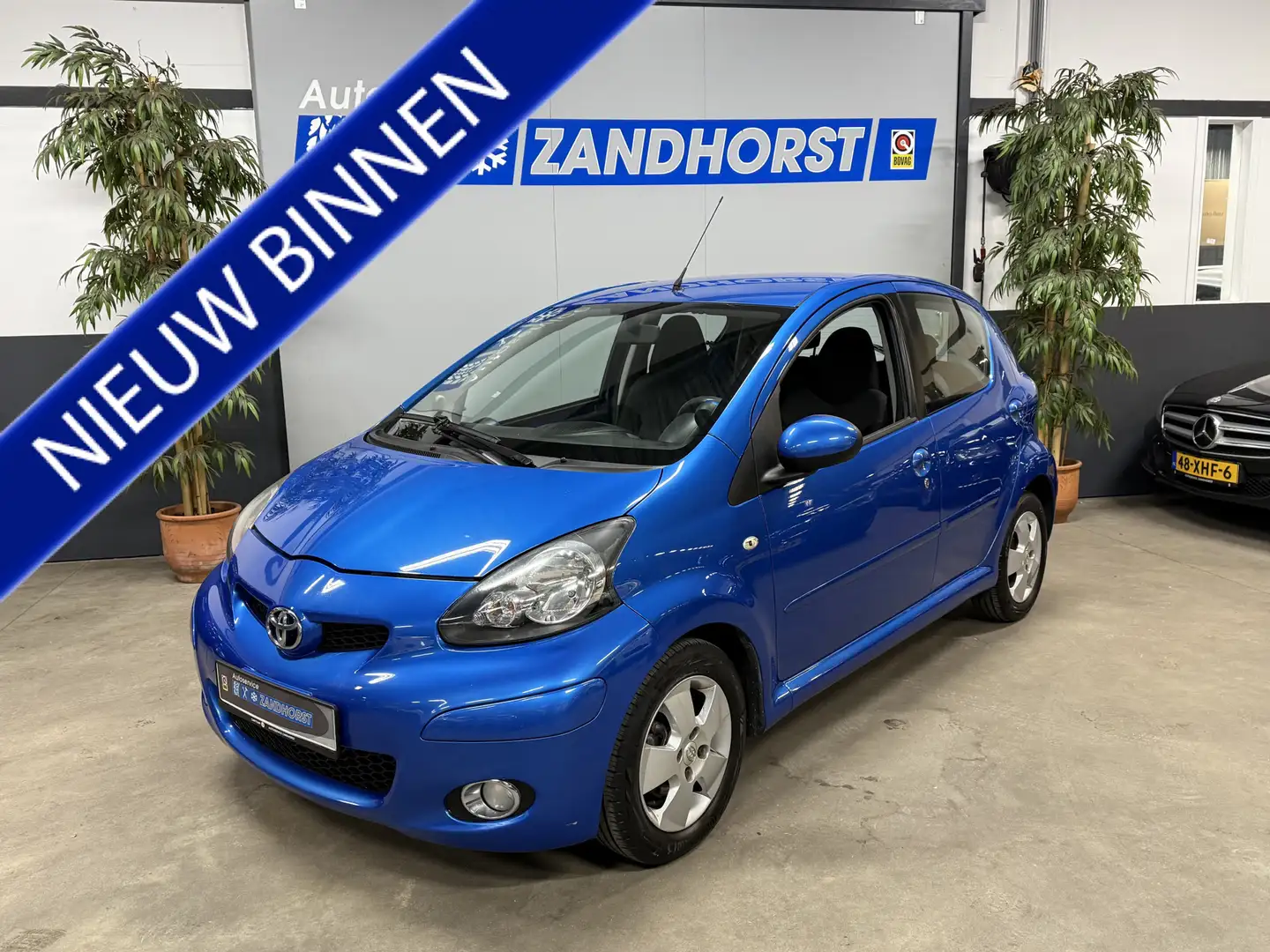Toyota Aygo 1.0-12V Dynamic Blue // Airco // lm Velgen // El. Blauw - 1