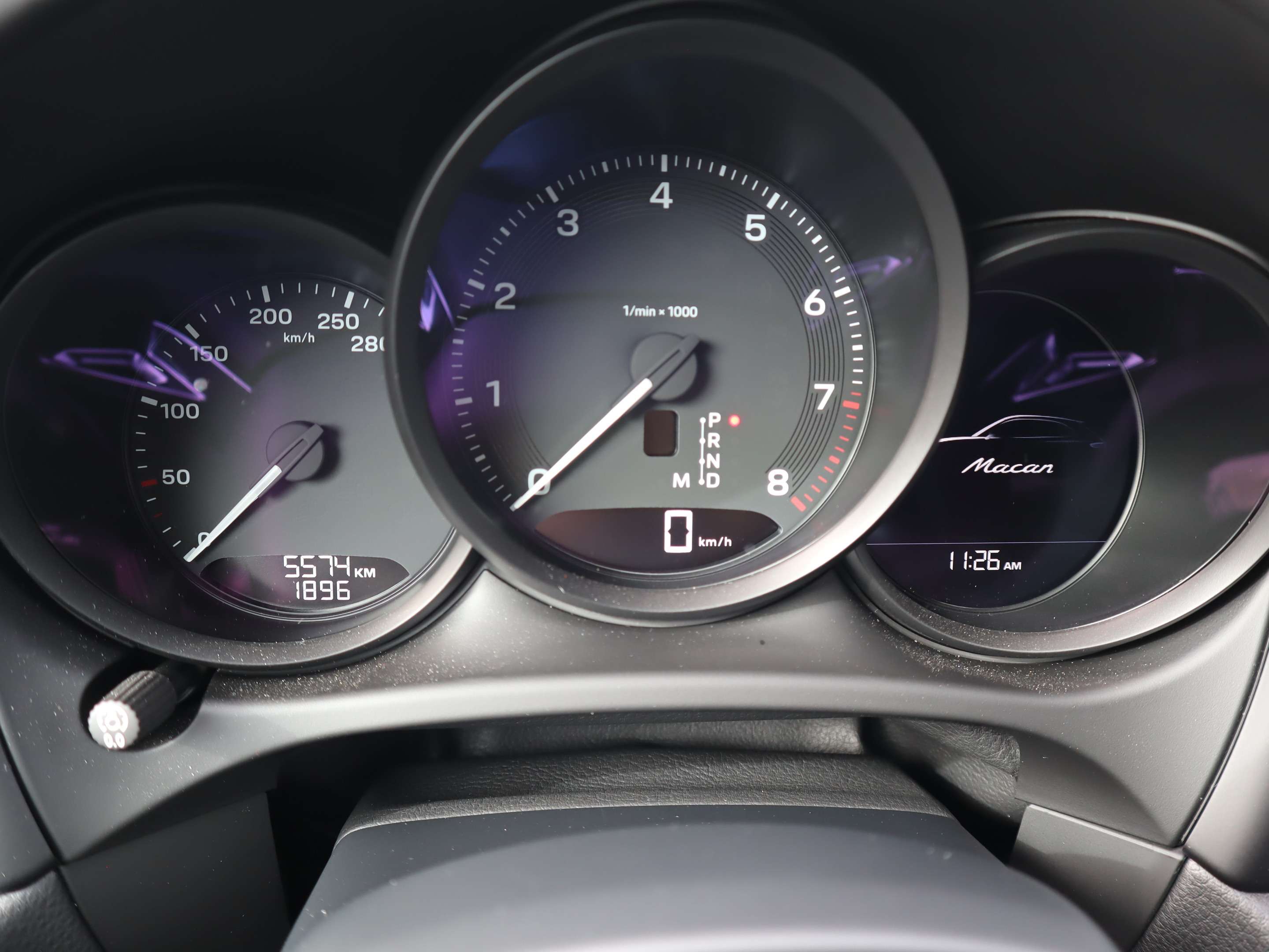 2025 Porsche Macan AWD thumb 32
