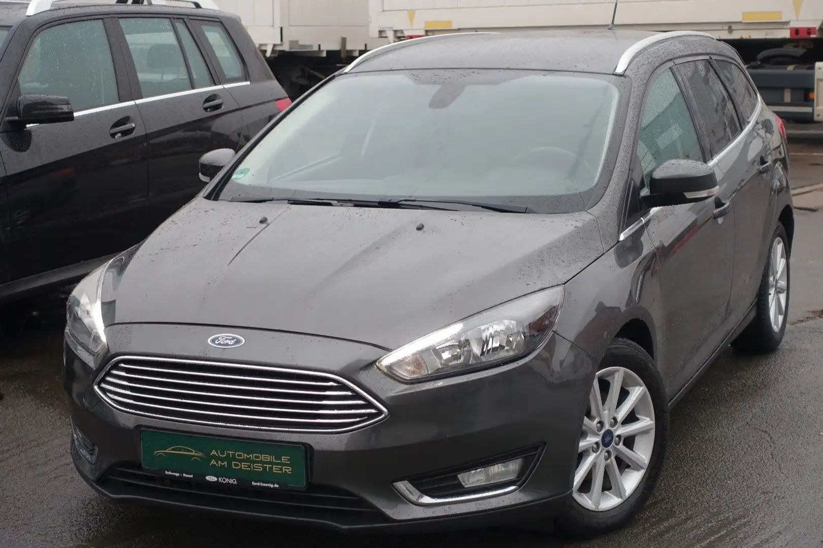 Ford Focus Turnier Titanium*LED*NAVI*SHZ*AHK*PDC*BFS+ Grau - 1