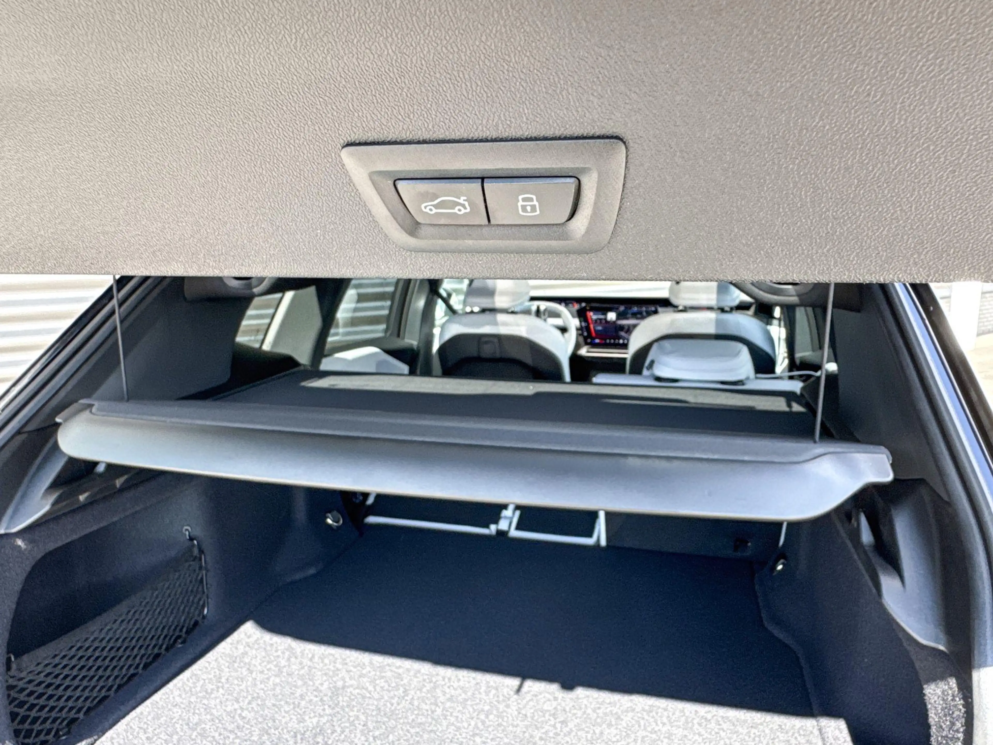 BMW iX3 40 eDrive 83 kWh — photo 12