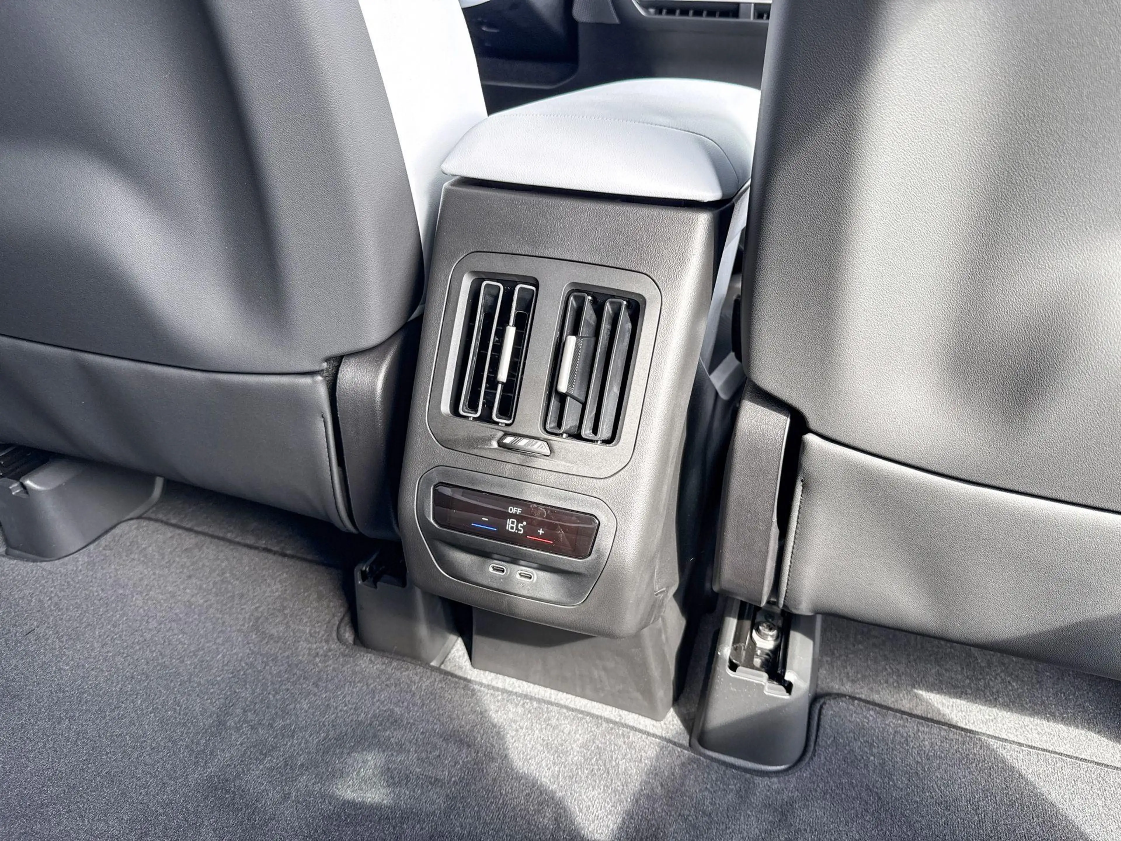 BMW iX3 40 eDrive 83 kWh — photo 10