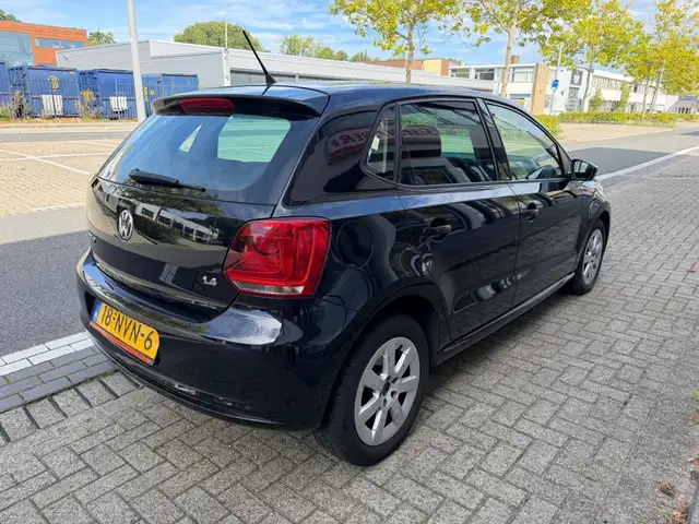 Volkswagen Polo view 6