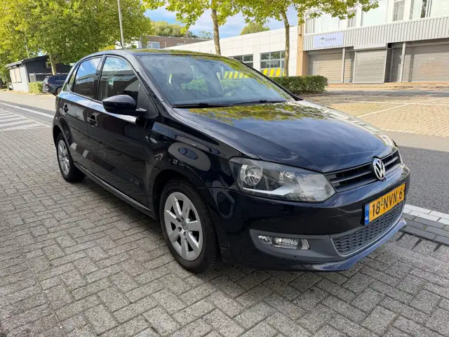 Volkswagen Polo view 5