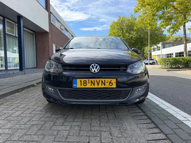 Volkswagen Polo view 4