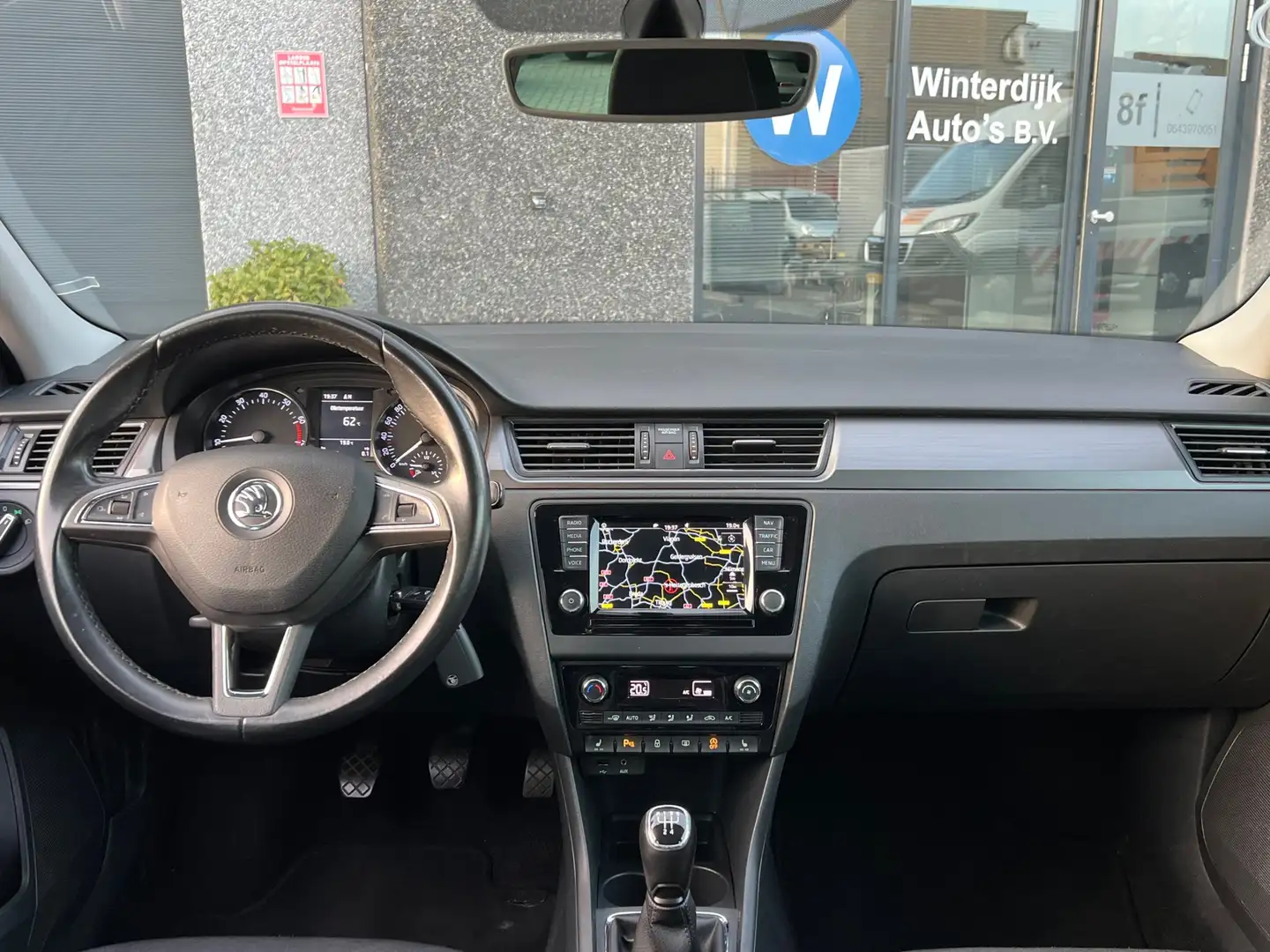 Skoda Rapid/Spaceback 1.2 TSI Clima, Navi, Cruise, Stoelverwarming Zwart - 2
