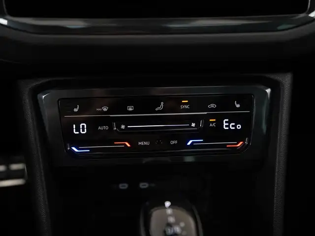 Volkswagen Tiguan view 13