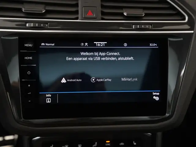 Volkswagen Tiguan view 21