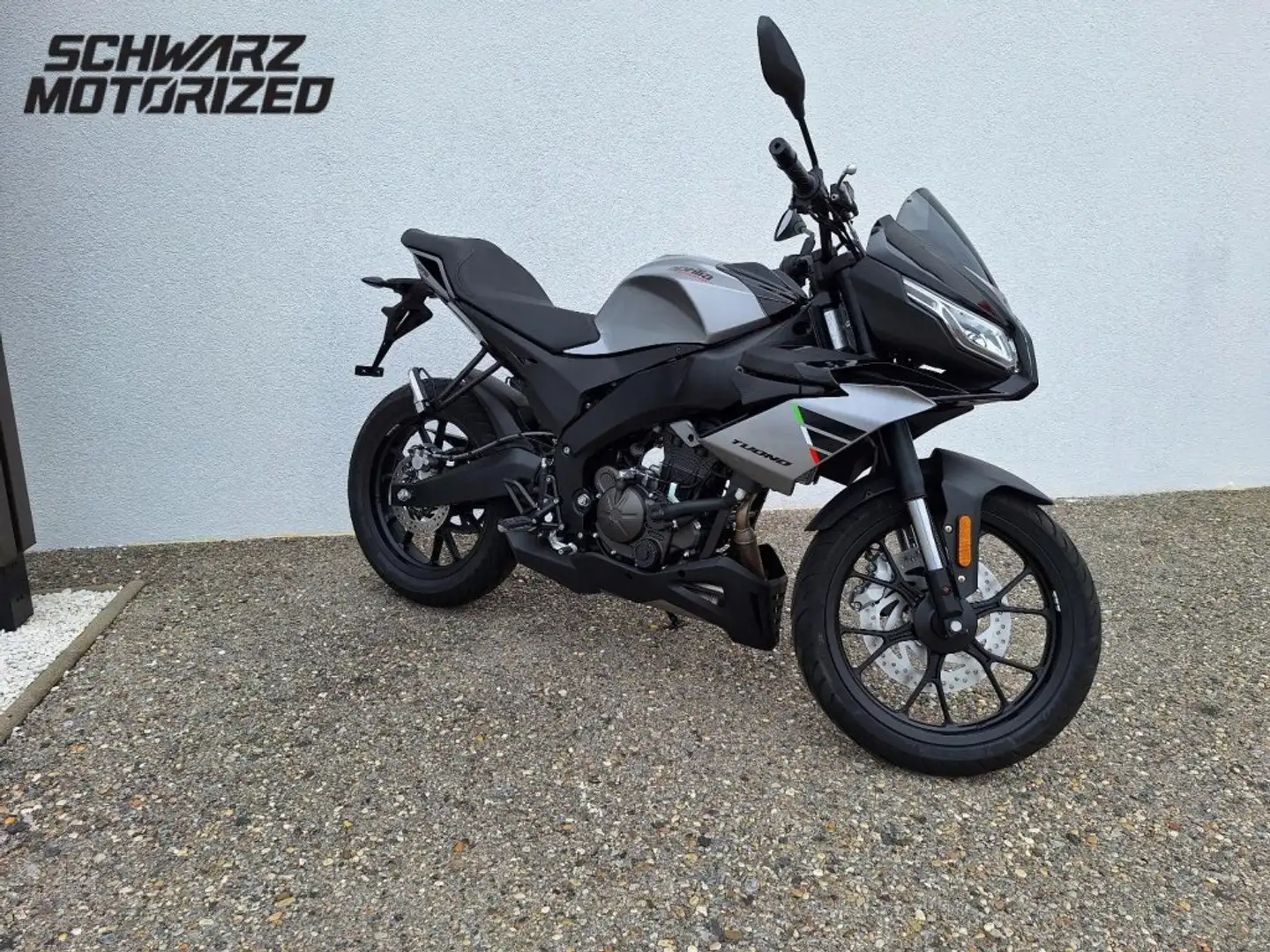 Aprilia Tuono 125 Gri - 1