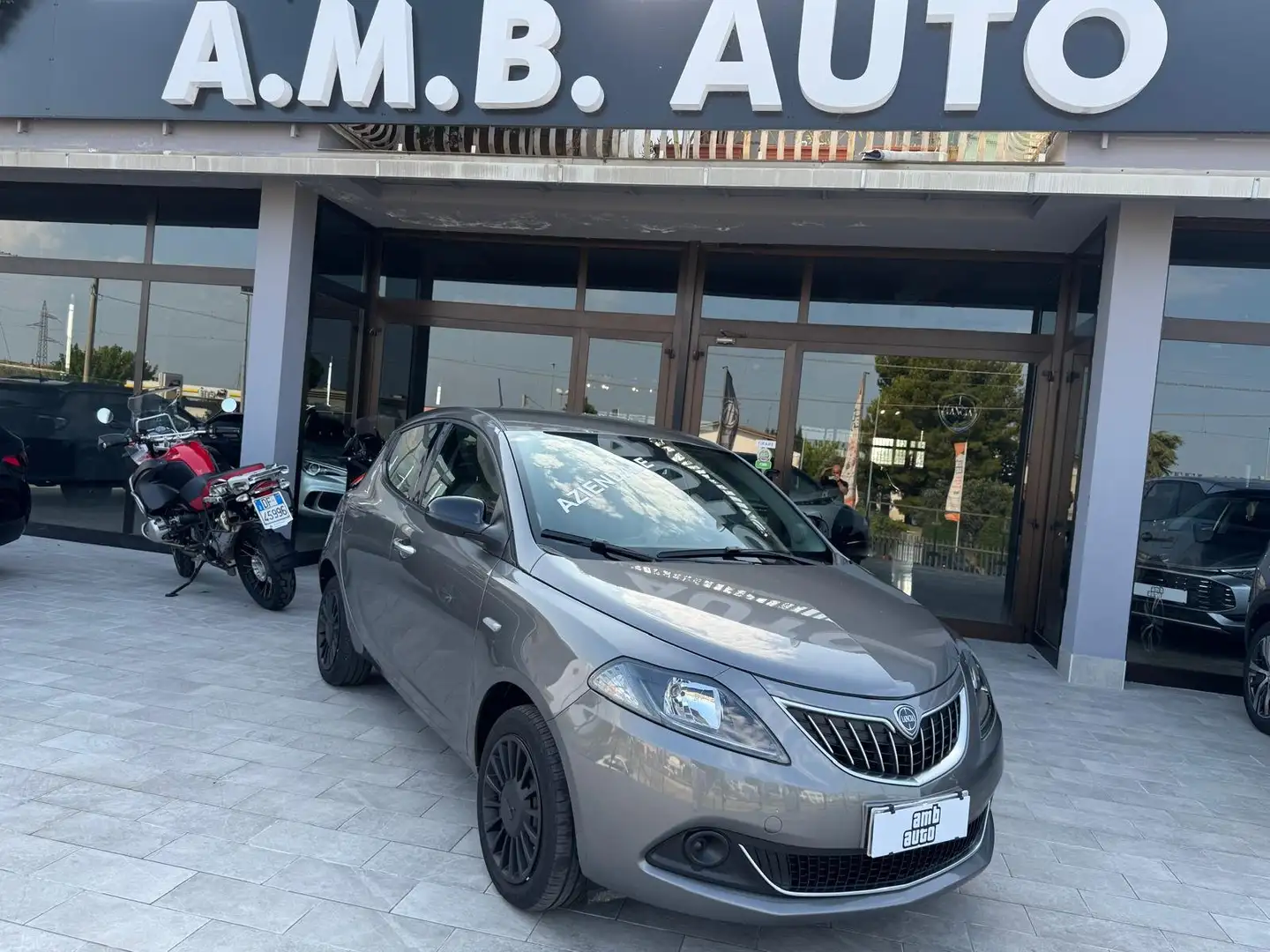 Lancia Ypsilon Ypsilon 1.0 firefly hybrid Silver s Grigio - 1