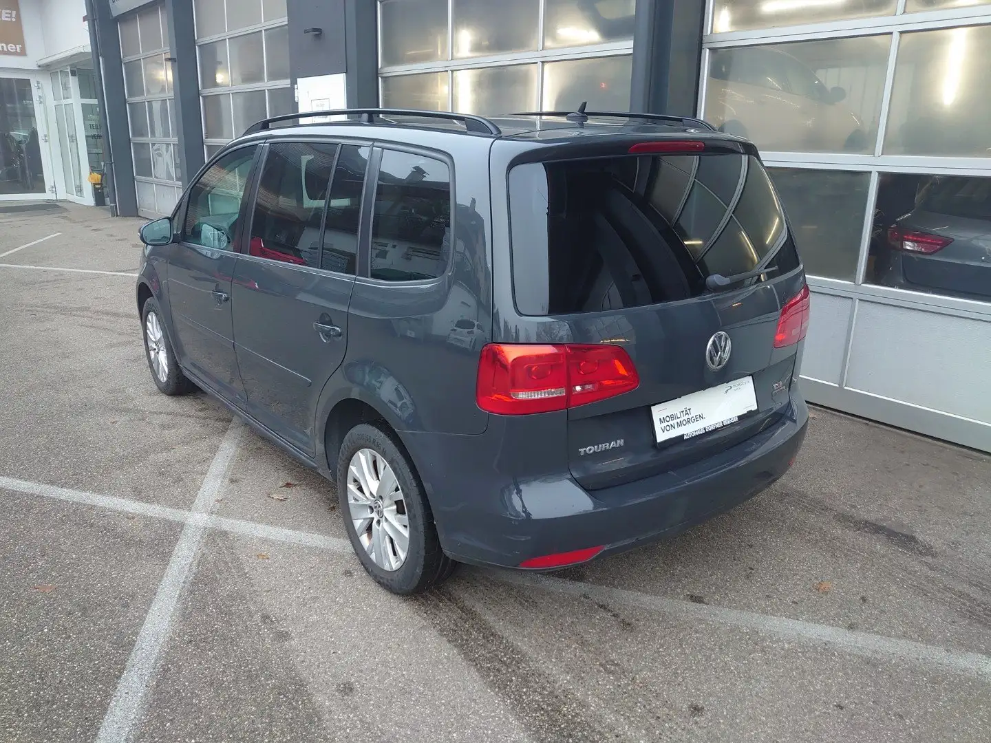 Volkswagen Touran Touran Karat 1,4 TGI BlueMotion DSG Karat Grau - 2