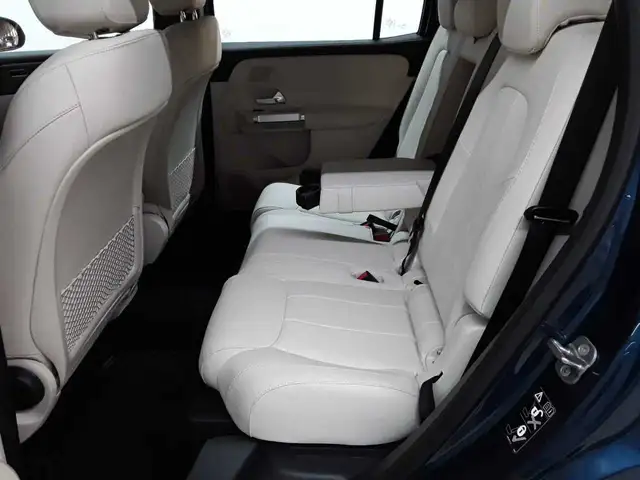 Mercedes-Benz GLB view 13