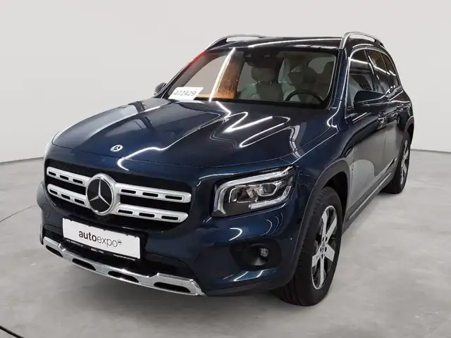 Mercedes-Benz GLB view 2