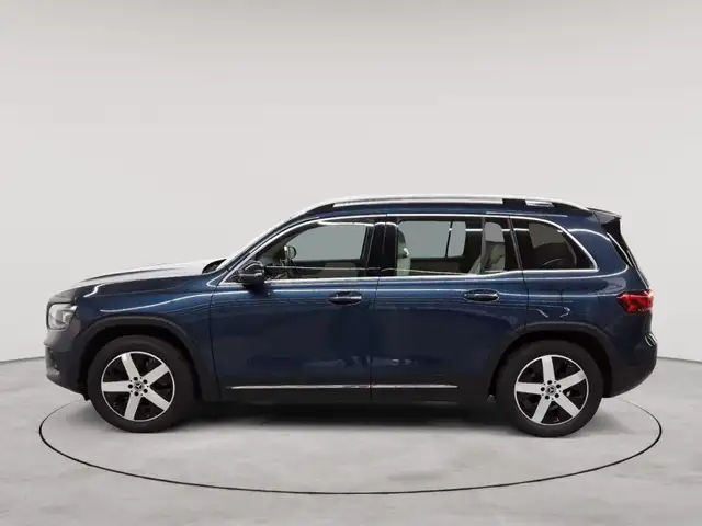 Mercedes-Benz GLB view 6