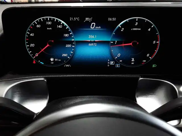 Mercedes-Benz GLB view 11